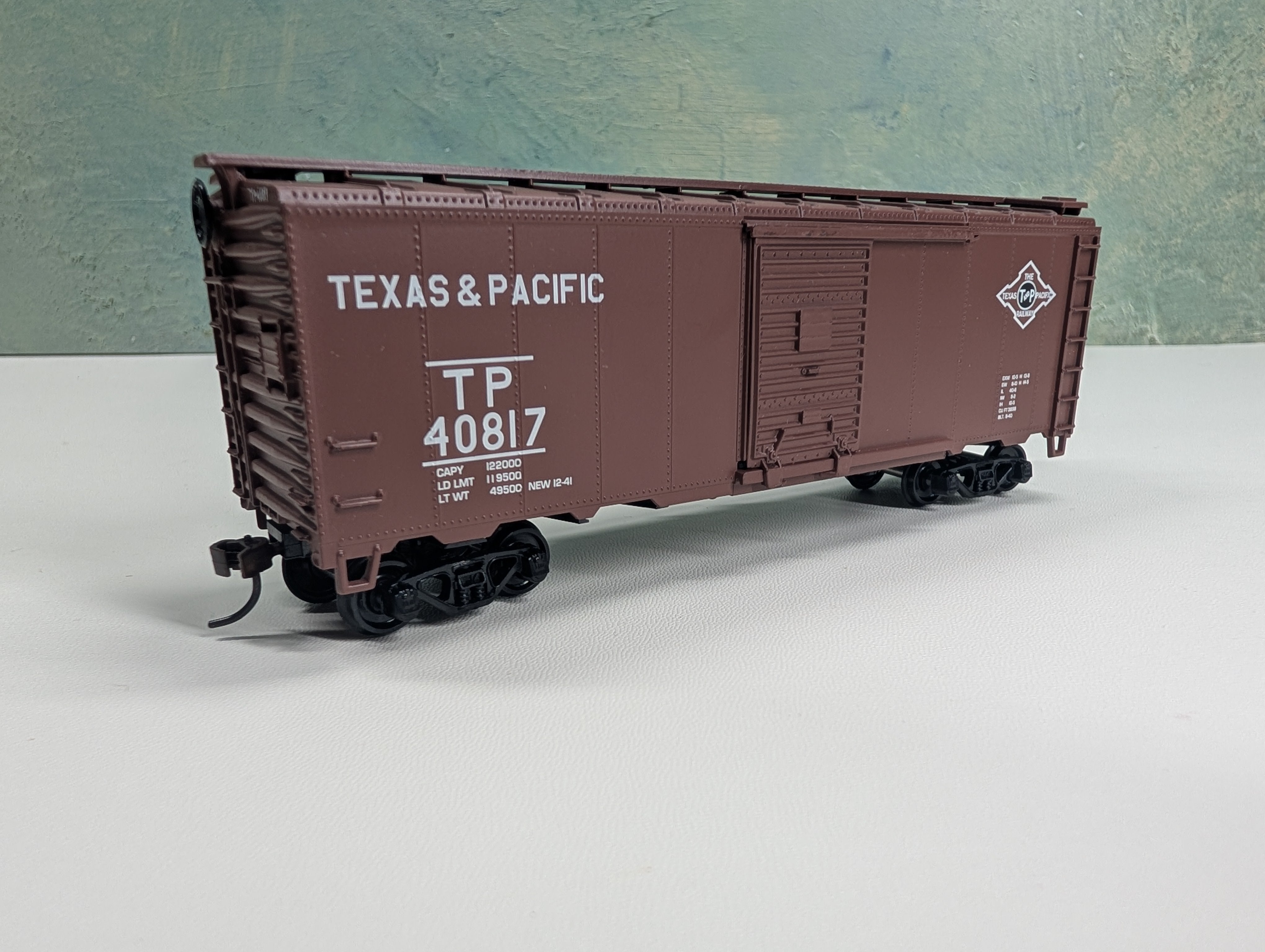 USED Athearn HO Scale 40' Box Car Texas and Pacific T&P #40817