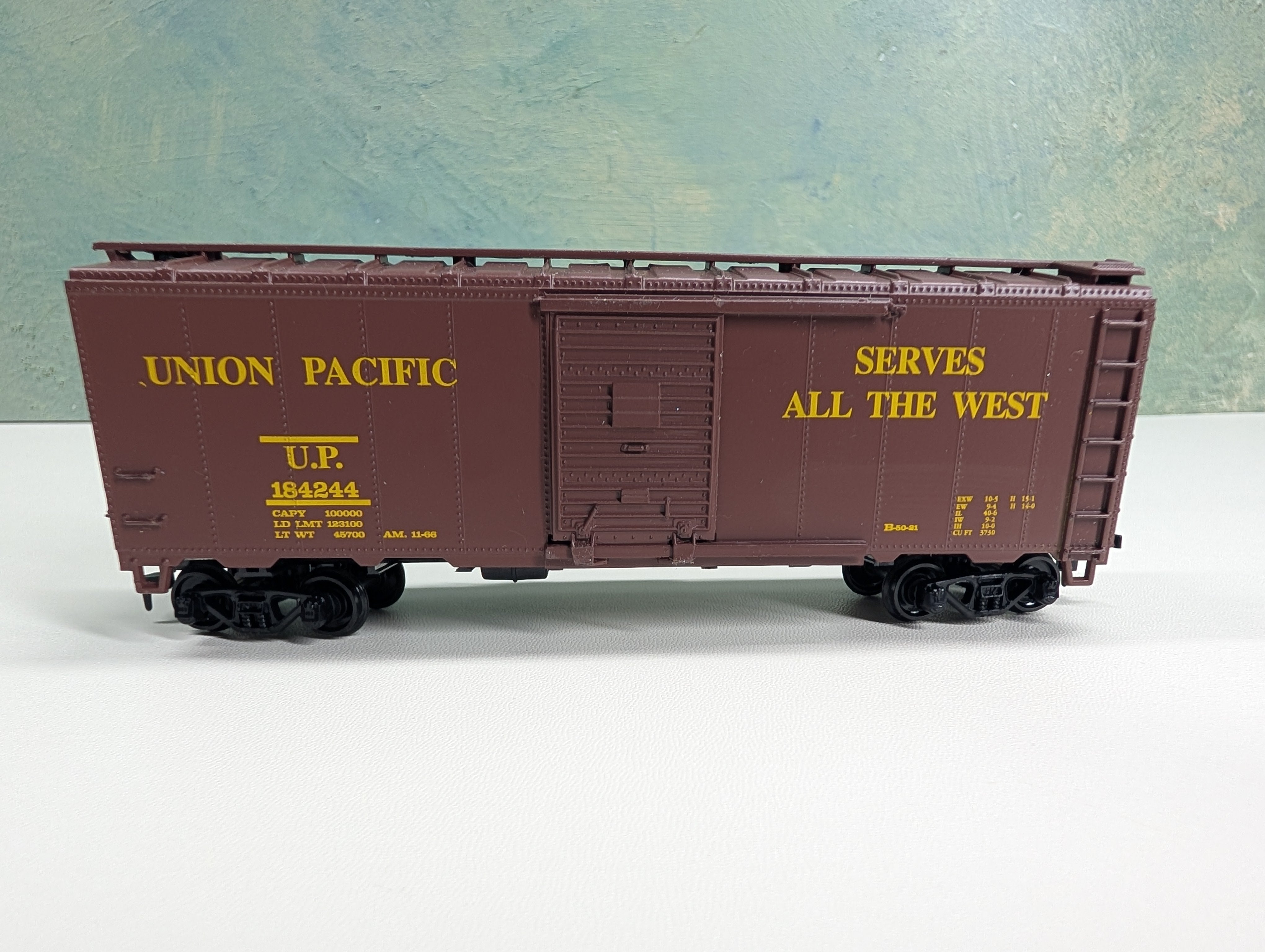 USED Athearn HO Scale 40' Box Car Union Pacific UP #184244