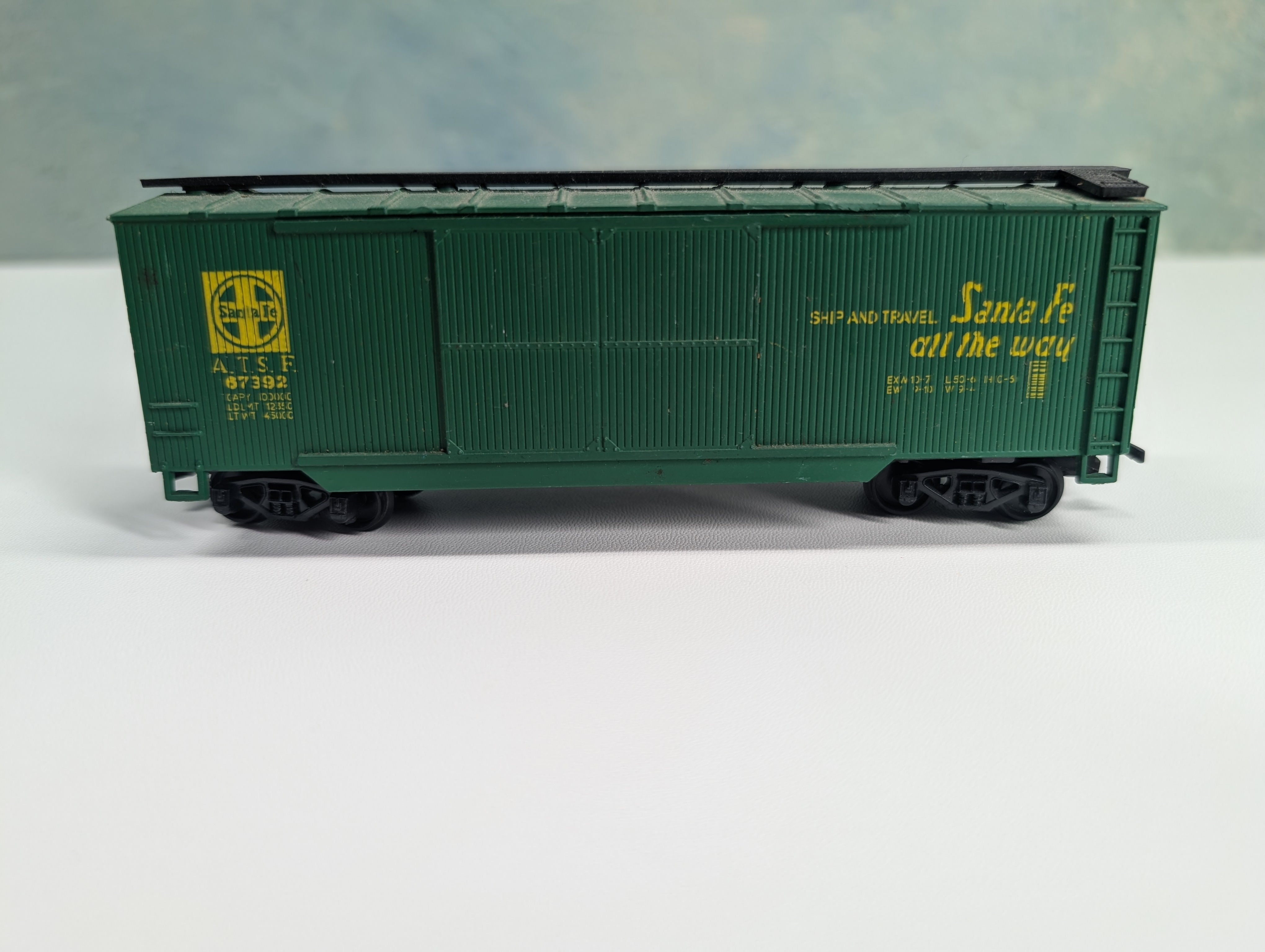 USED HO Scale Wooden Box Car Santa Fe ATSF #67391