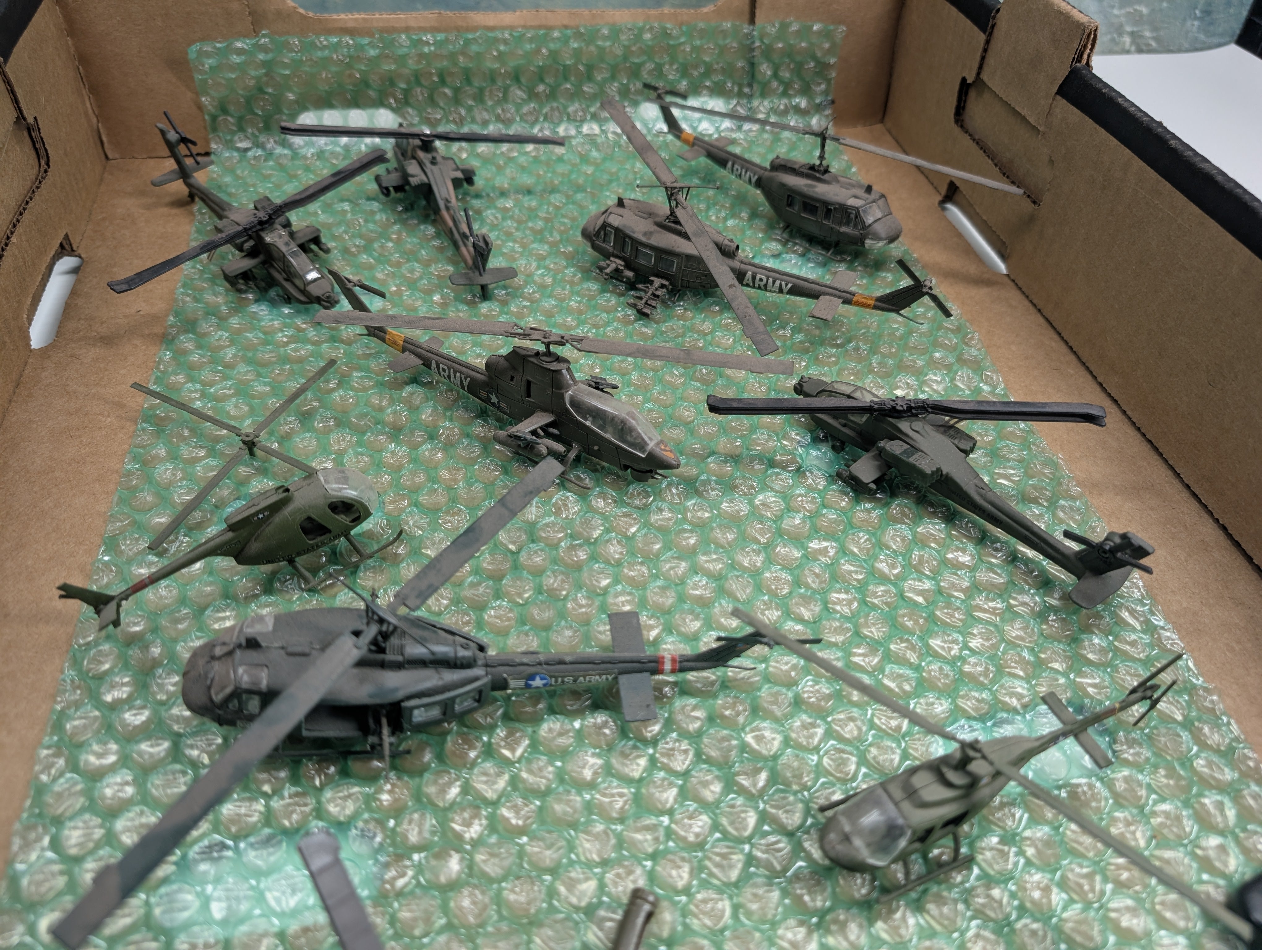USED HO Scale Lot of Army Helicopters