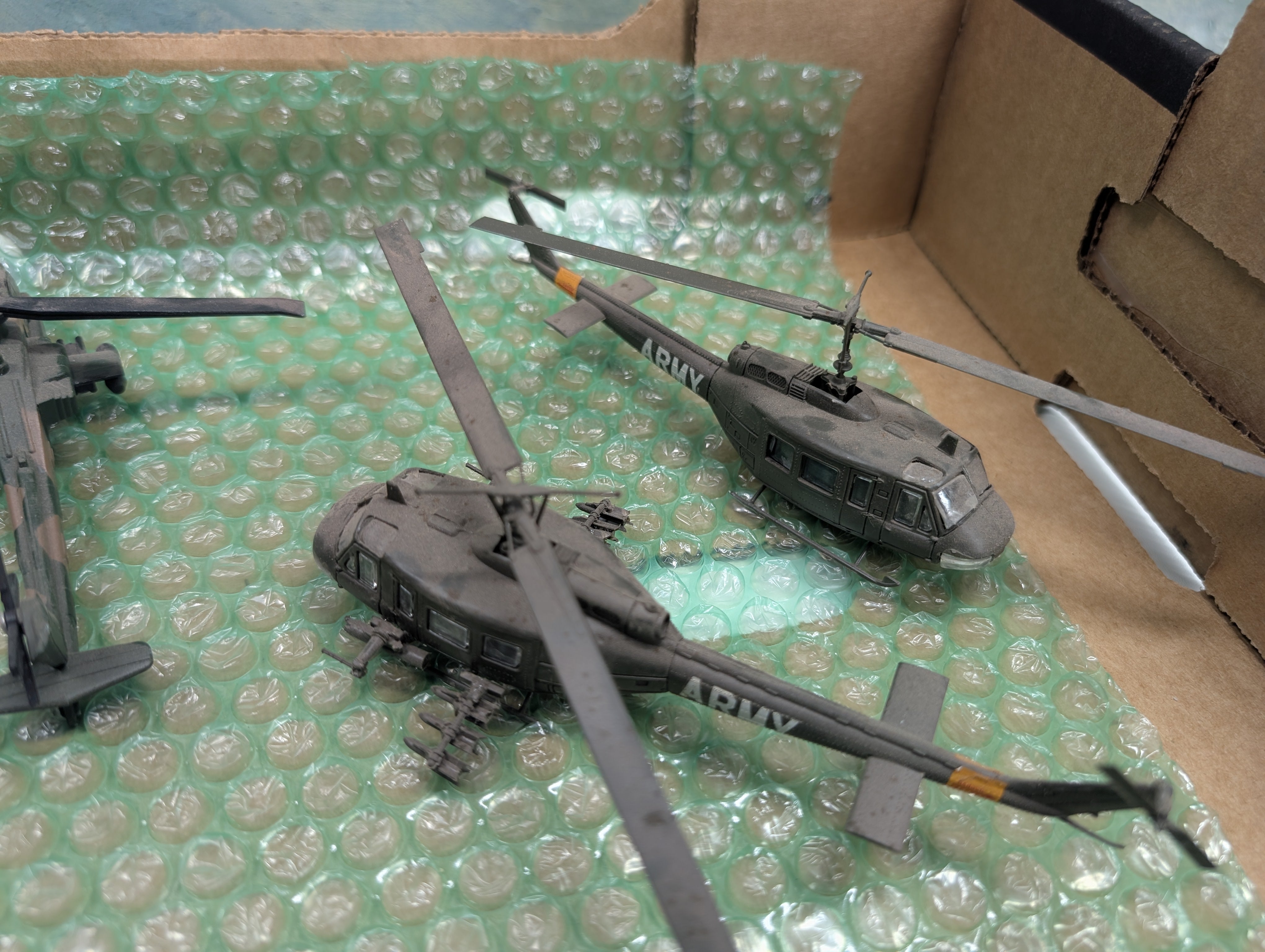 USED HO Scale Lot of Army Helicopters