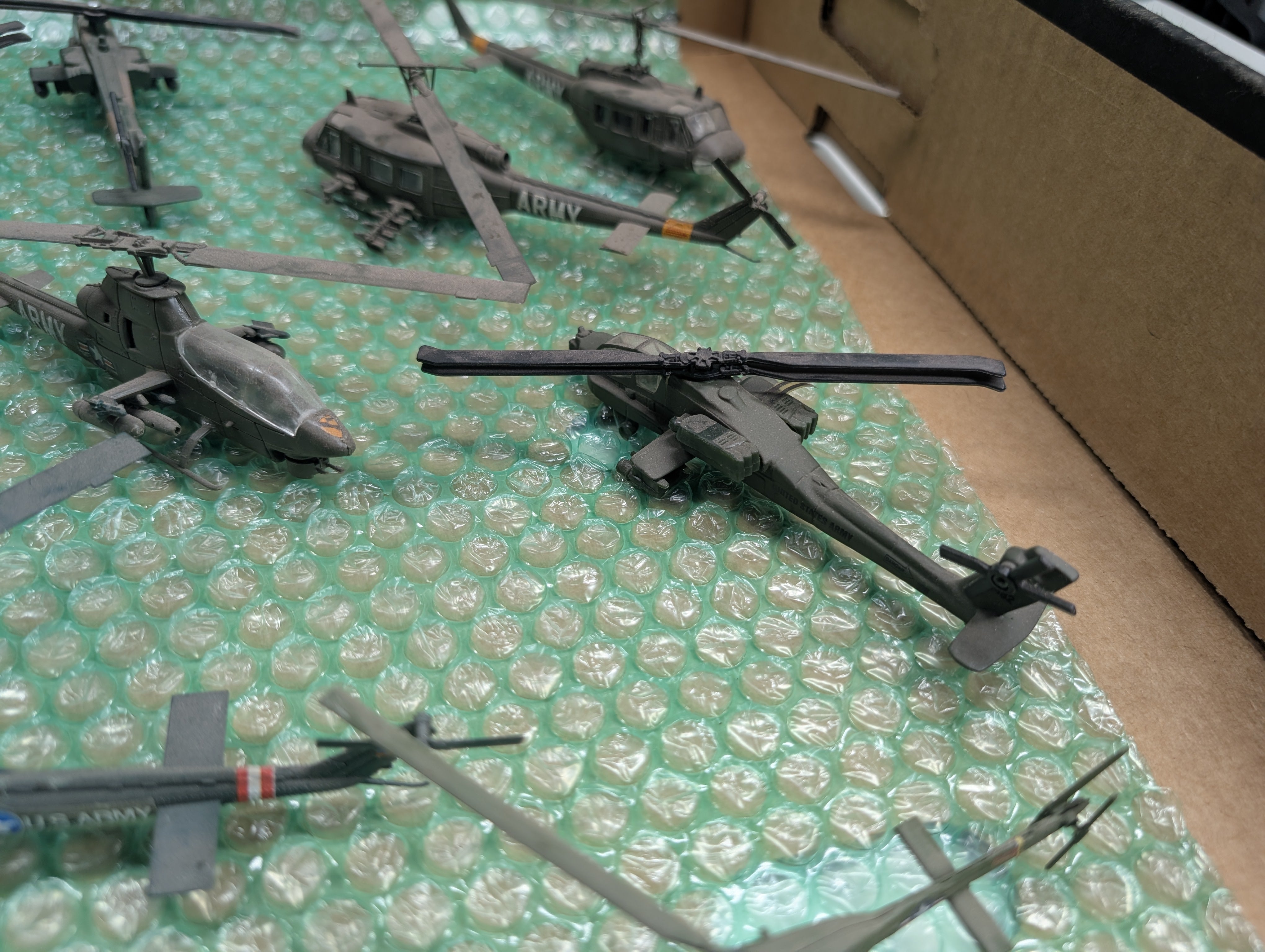 USED HO Scale Lot of Army Helicopters