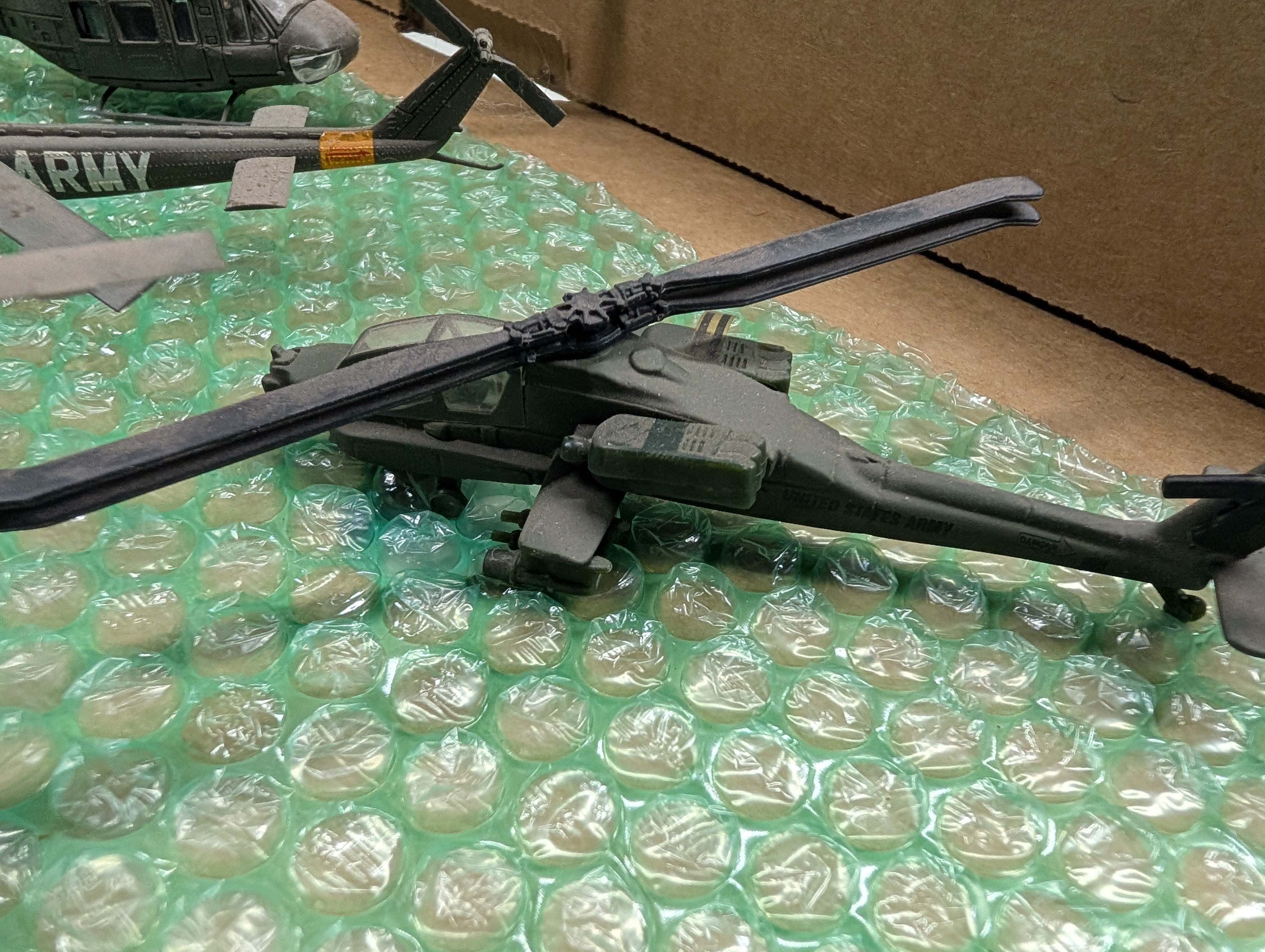 USED HO Scale Lot of Army Helicopters