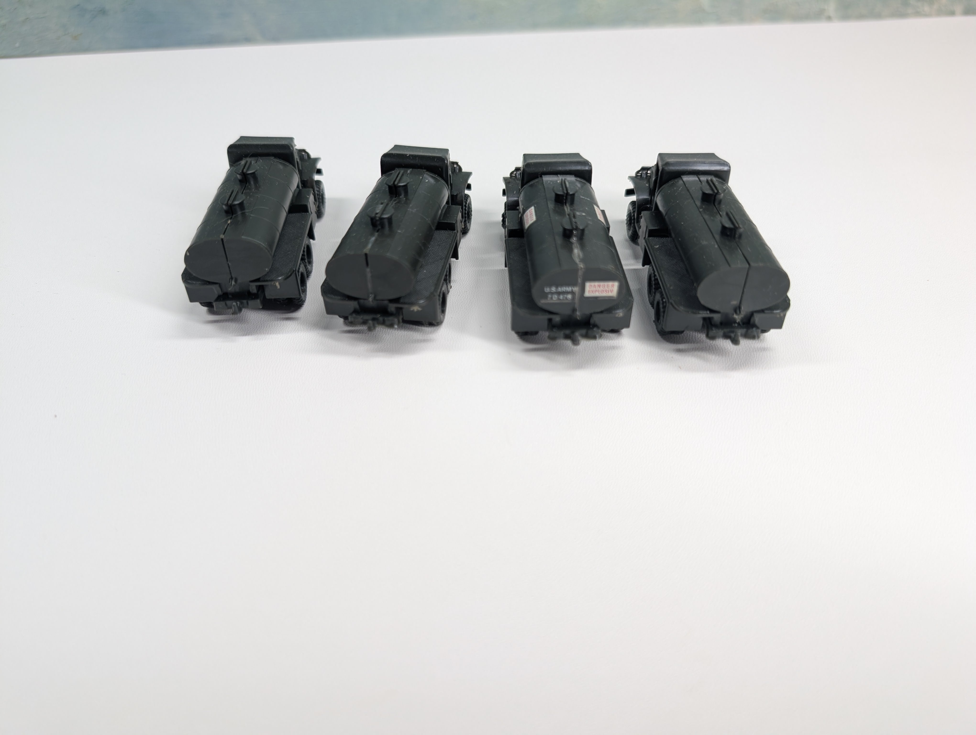 USED Roco HO Scale Lot of Army Vehicles (4 pcs)