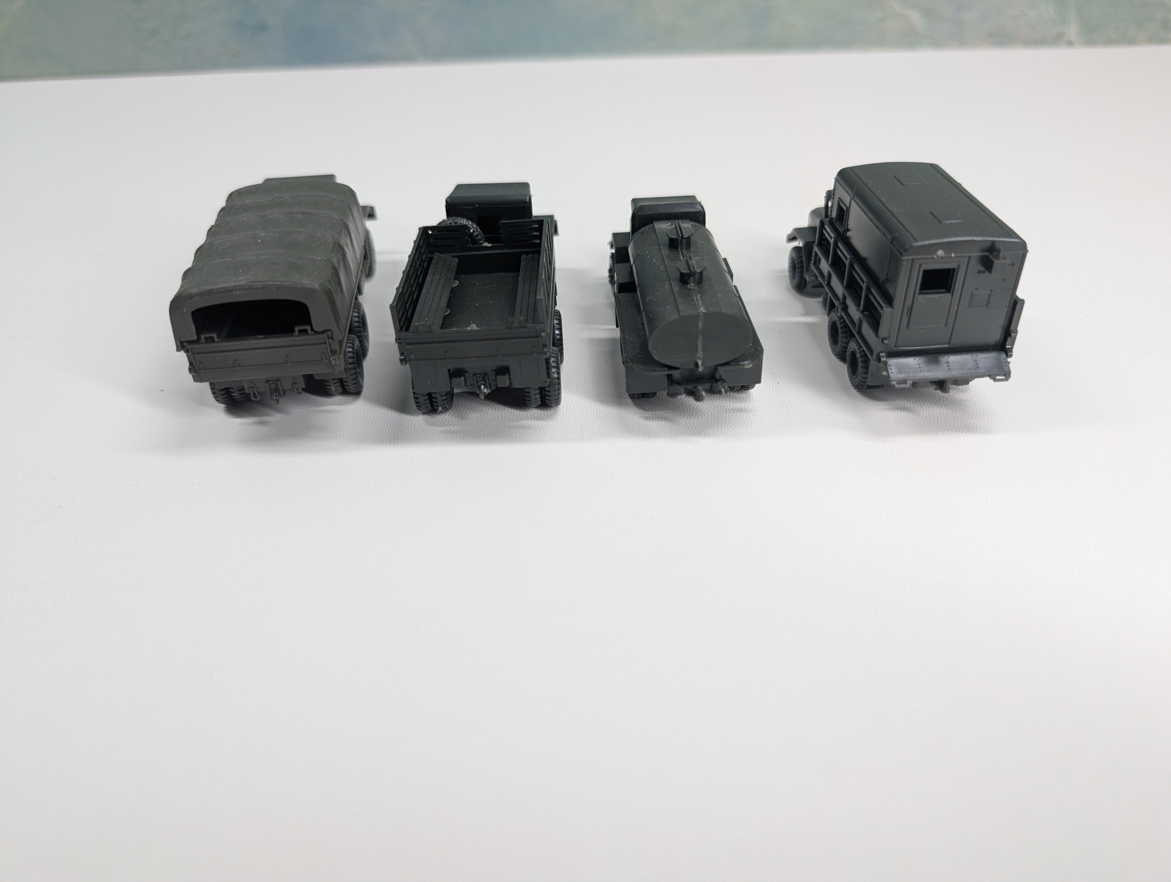 USED Roco HO Scale Lot of Army Vehicles (4 pcs)