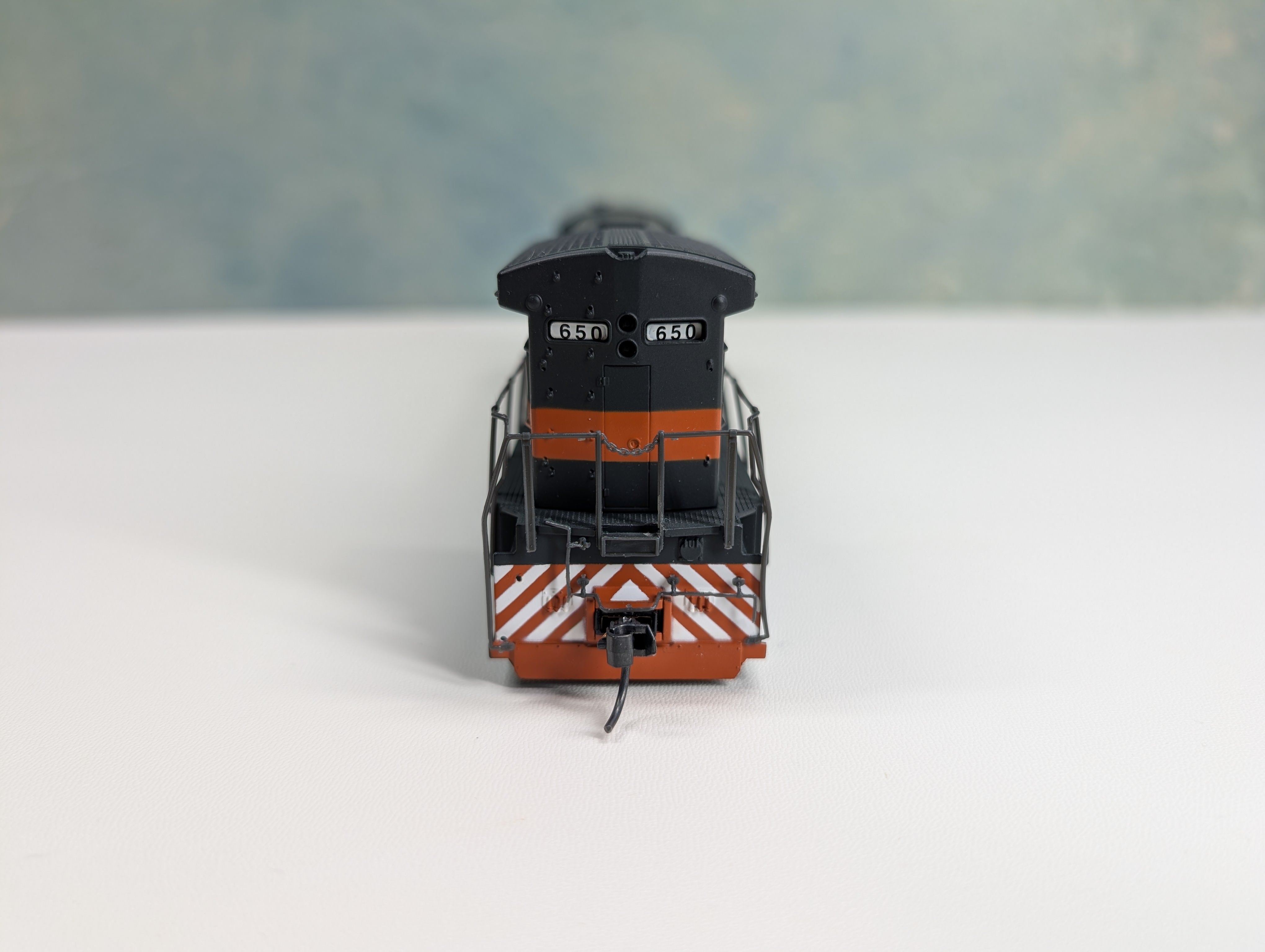 USED Atlas 8544 HO Scale U33C Diesel Locomotive Delaware and Hudson Guilford #650 Runs Great DC