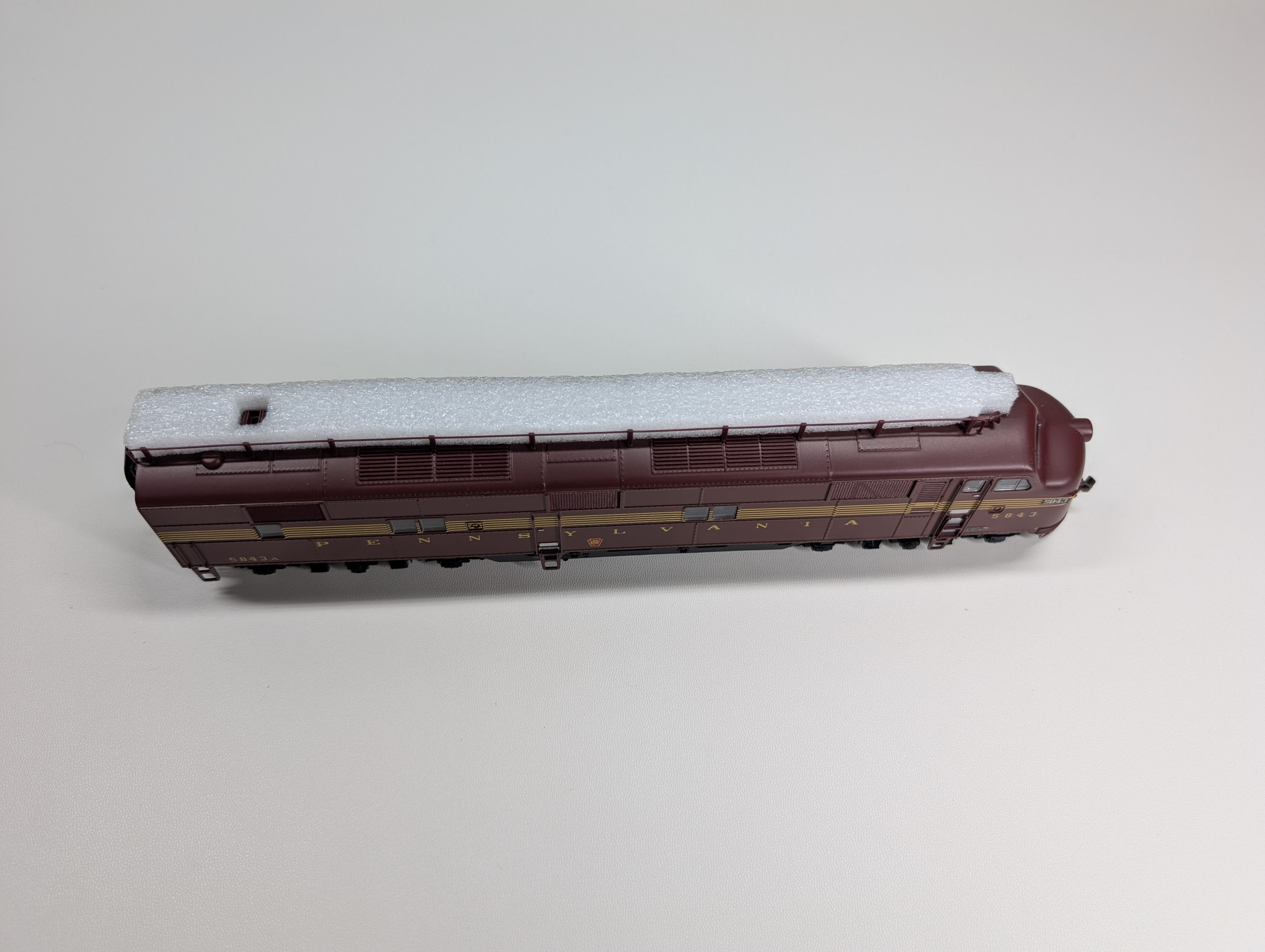 USED Broadway Limited 755 HO Scale E7A Tuscan Red Diesel Locomotive Pennsylvania #5843A Runs Great DCC
