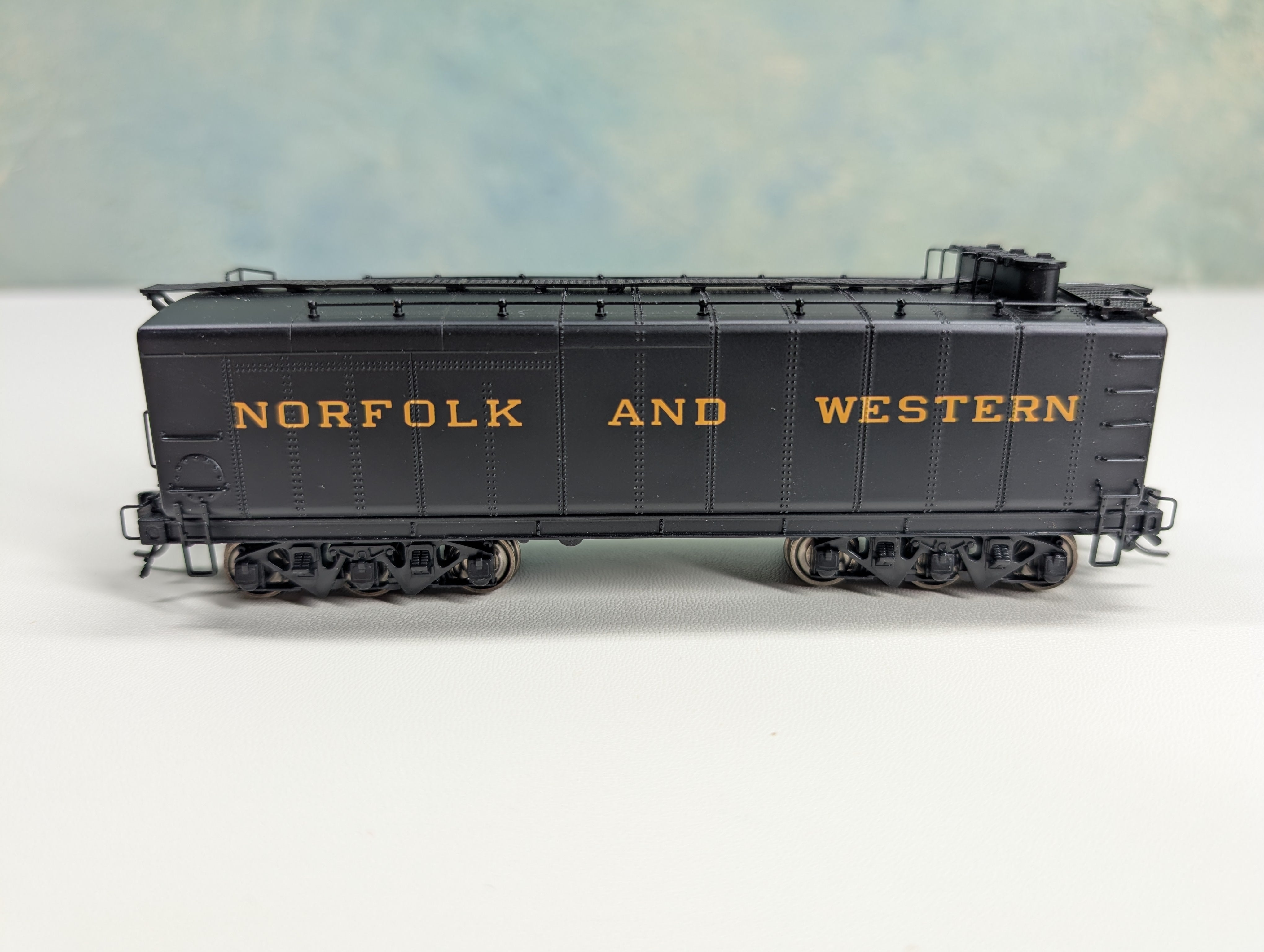 USED Broadway Limited #088 HO Scale Auxiliary Tender Norfolk & Western #160004 Lights Work! DCC Ready