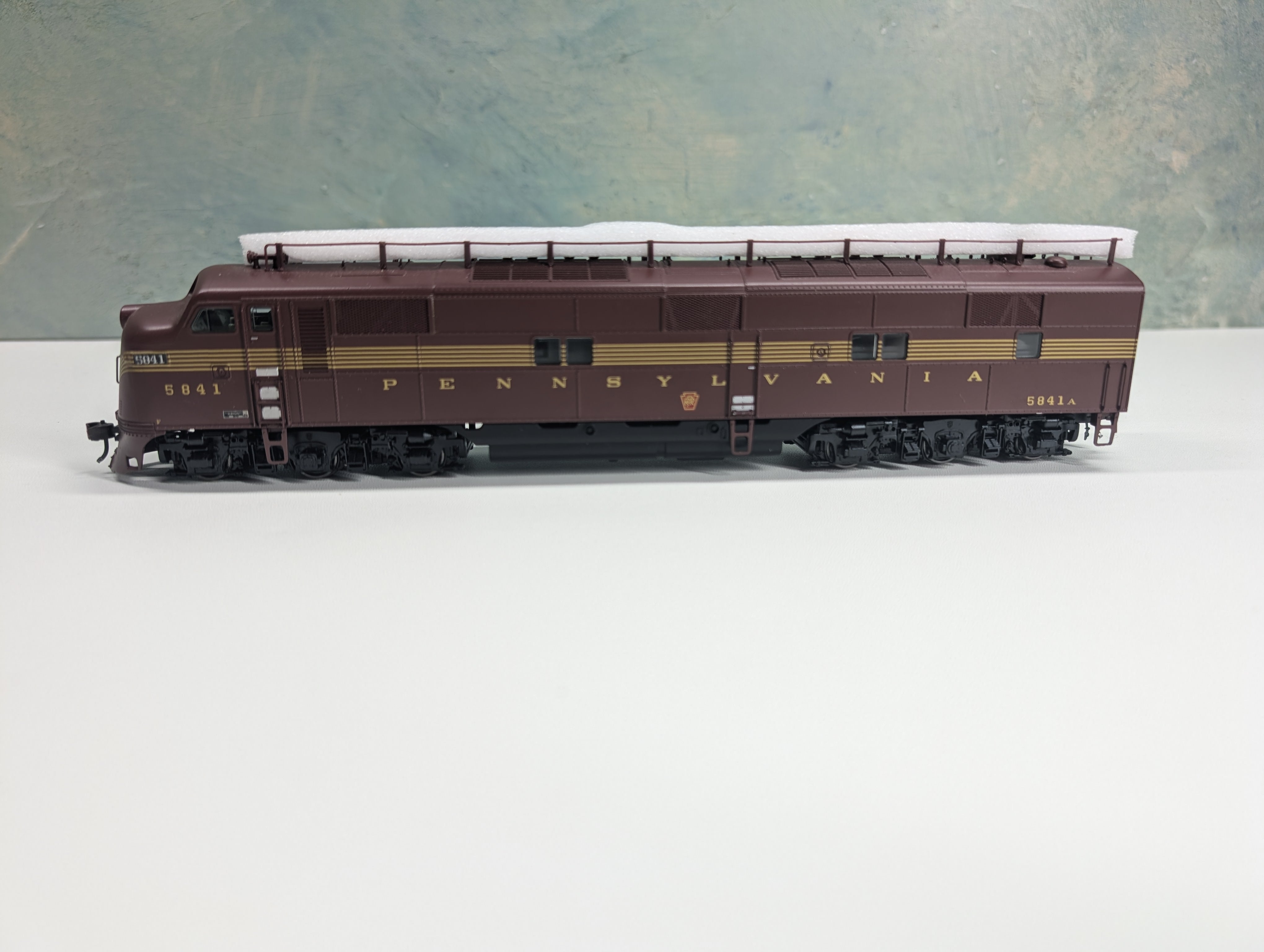 USED Broadway Limited 754 HO Scale E7A Tuscan Red Diesel Locomotive Pennsylvania #5841A Runs Great DCC