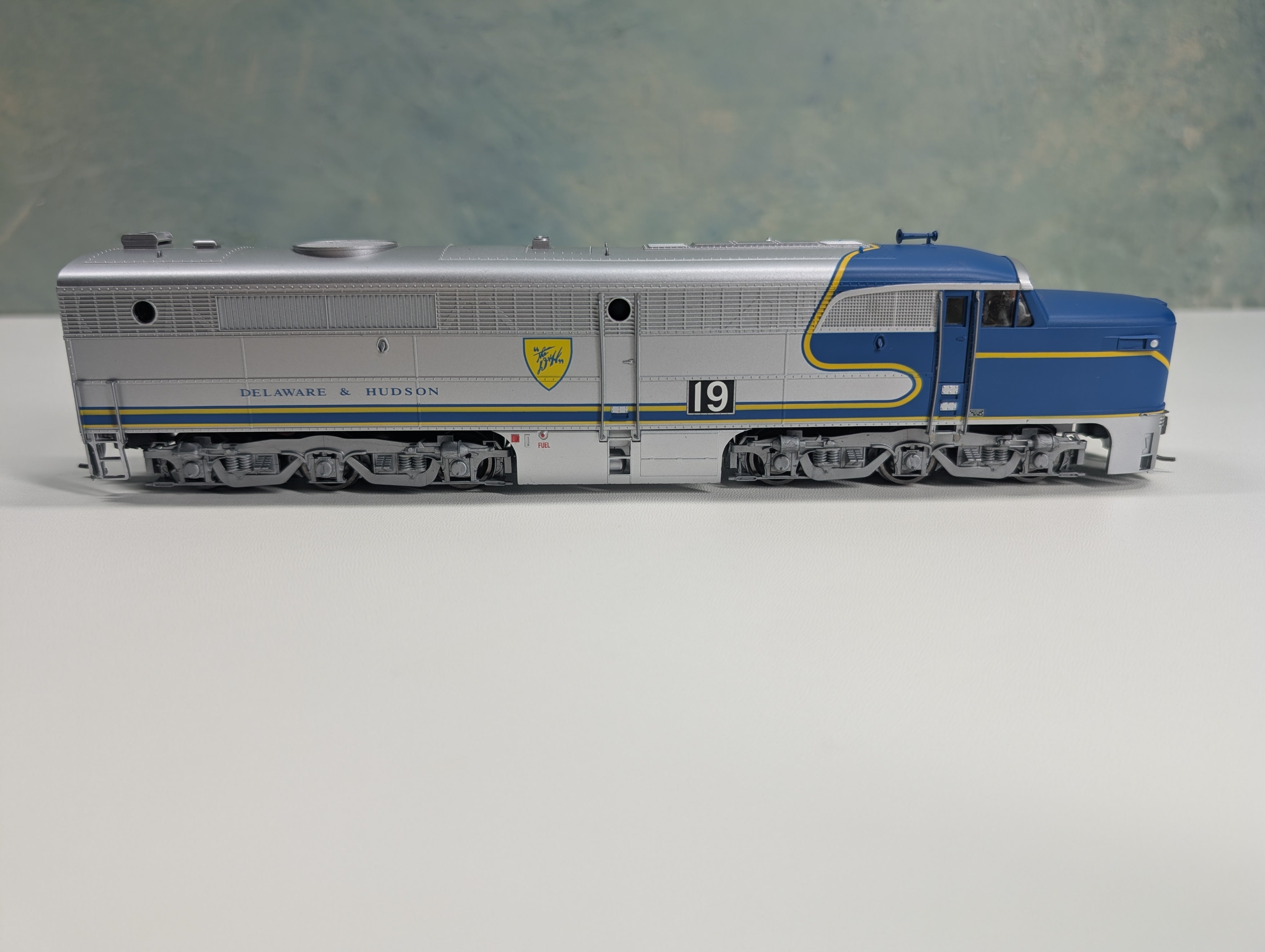 USED Life-Like HO Scale Alco PA1 Diesel Locomotive Proto 2000 w/ Mars Light Delaware and Hudson D&H #19 Runs Great DC