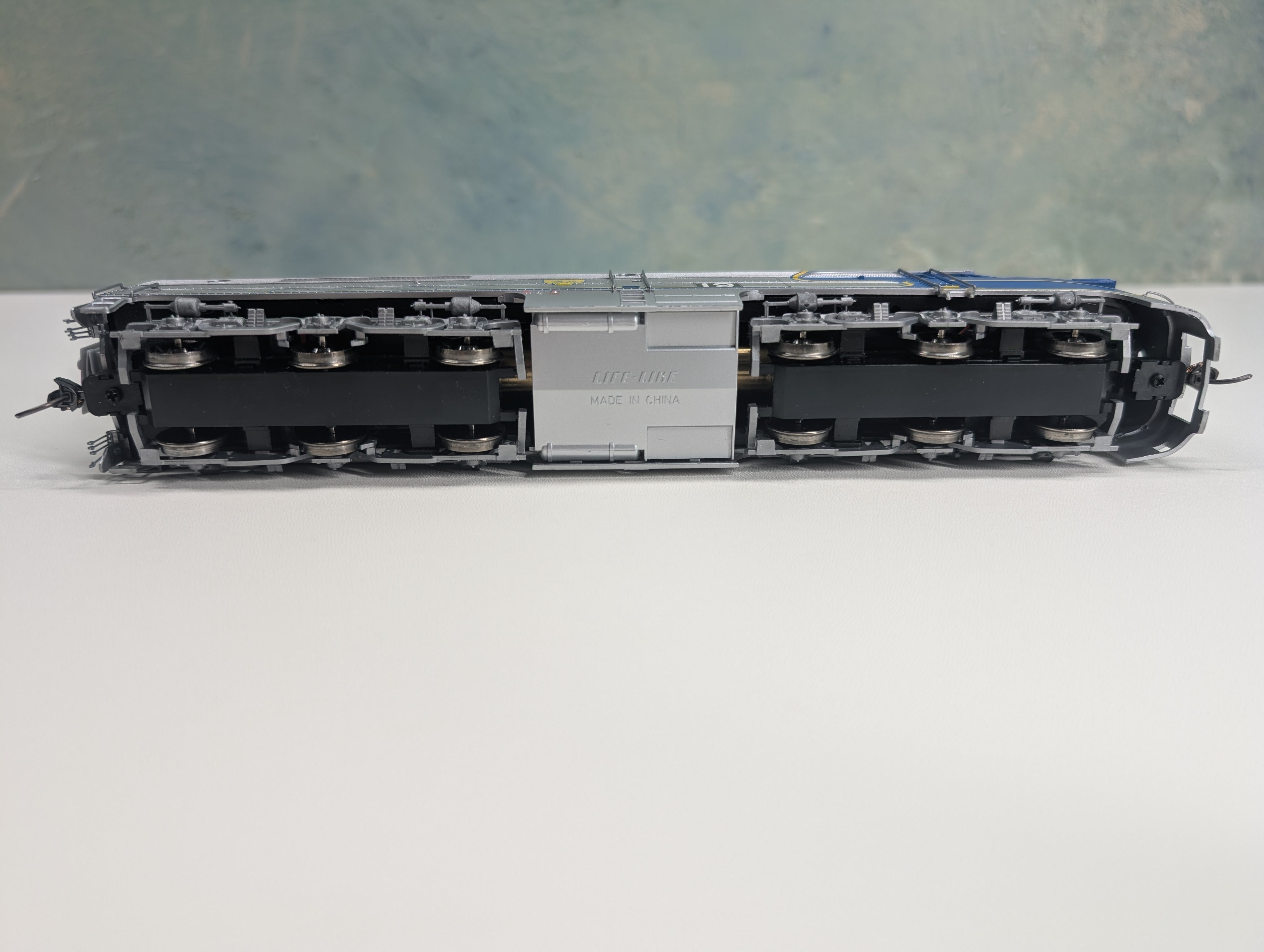 USED Life-Like HO Scale Alco PA1 Diesel Locomotive Proto 2000 w/ Mars Light Delaware and Hudson D&H #19 Runs Great DC