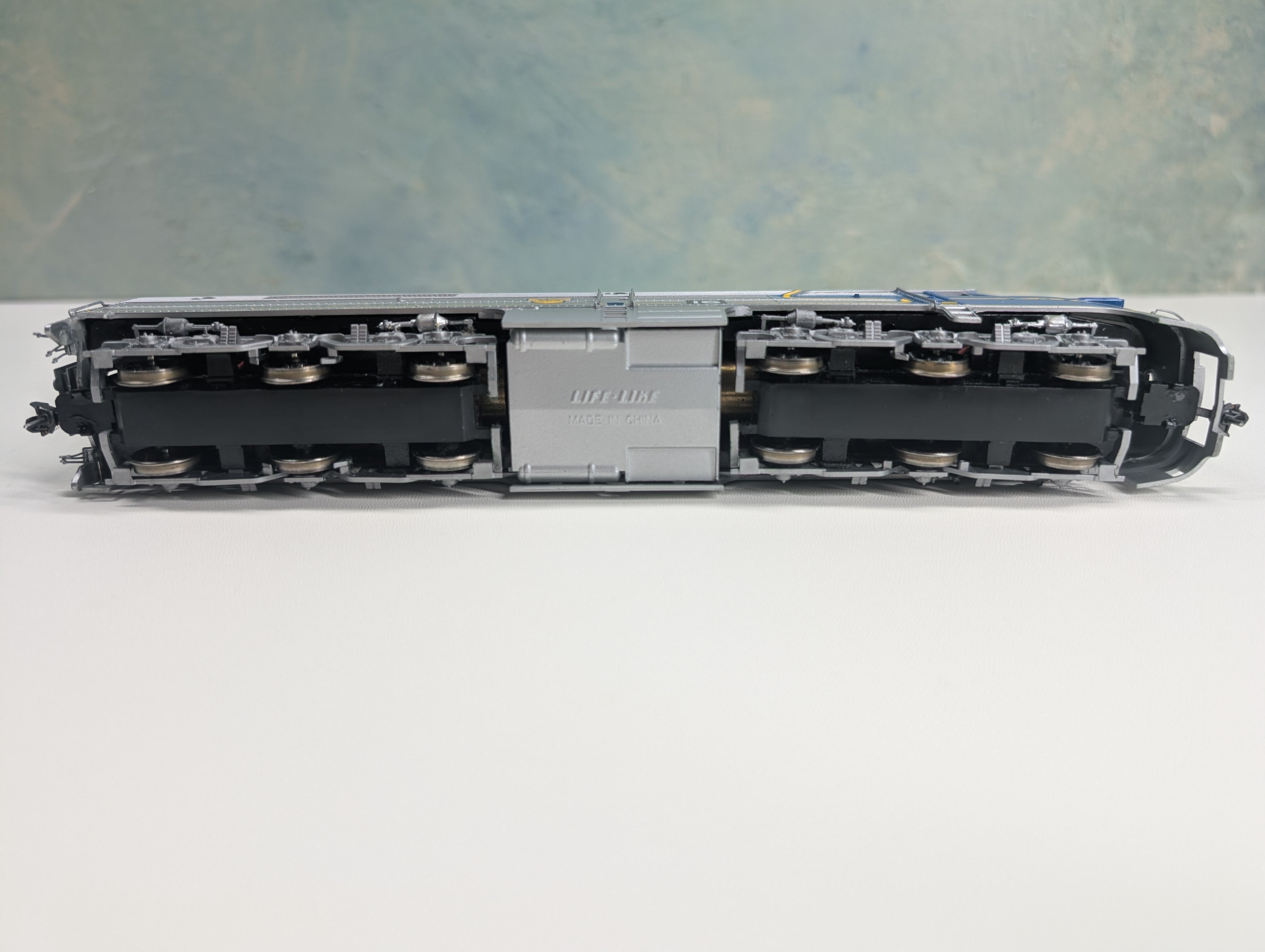 USED Life-Like HO Scale Alco PA1 Diesel Locomotive Proto 2000 w/ Mars Light Delaware and Hudson D&H #16 Runs Well DC