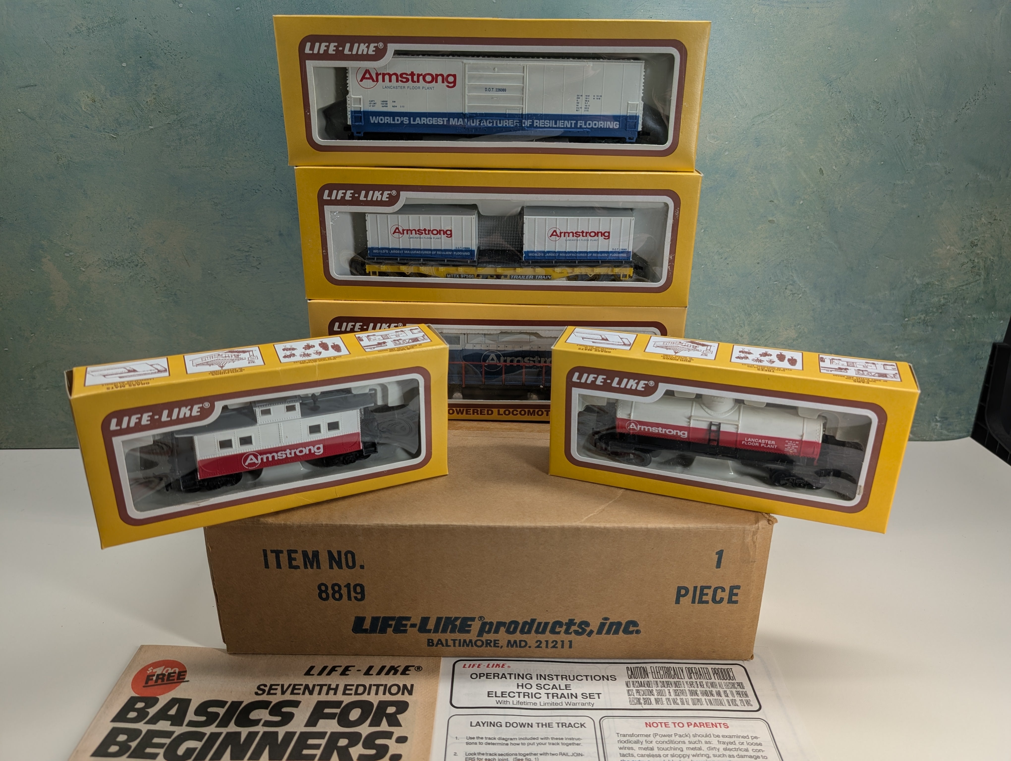 USED Life-Like 8819 HO Scale Armstrong Train Set w/ Dummy Locomotive