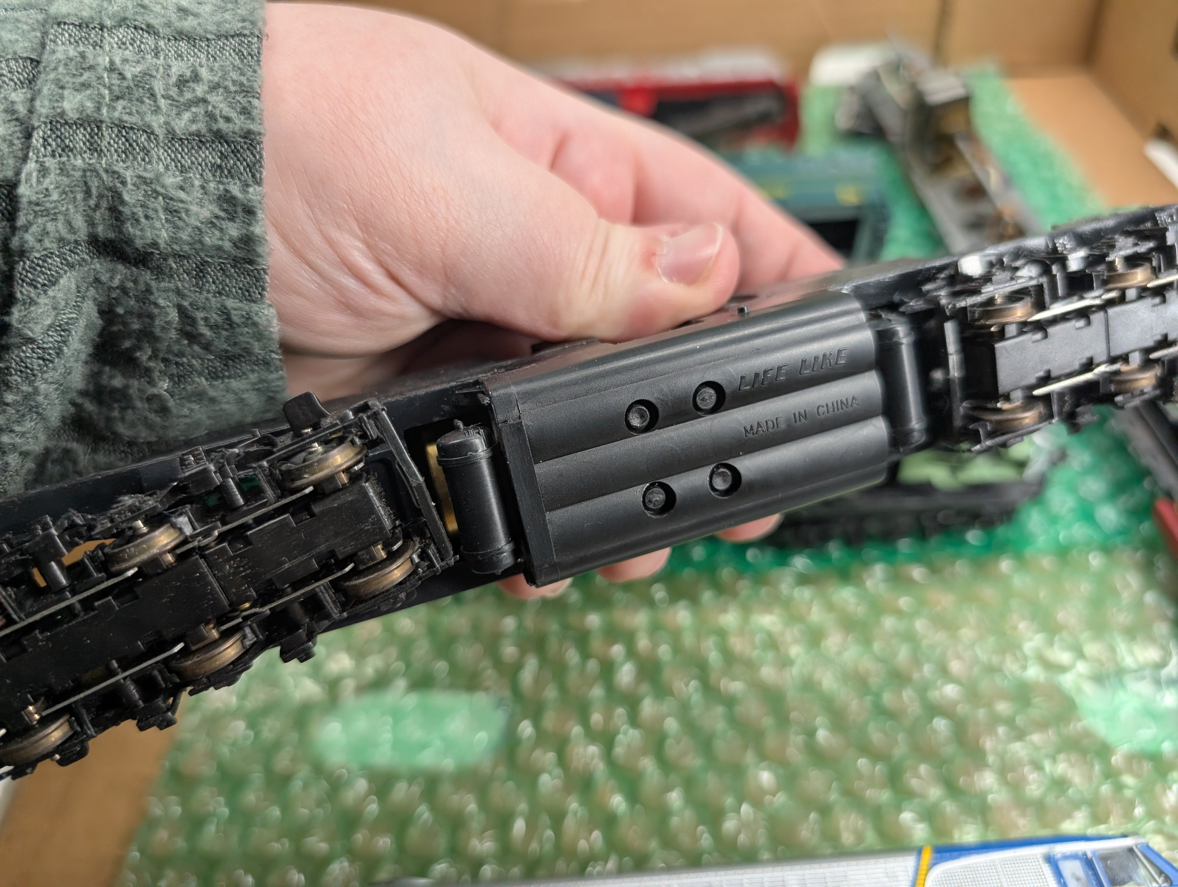 USED HO Scale Lot of Parts/Repairs Diesel Locomotives, Chassis, Passenger Car D&H, Santa Fe