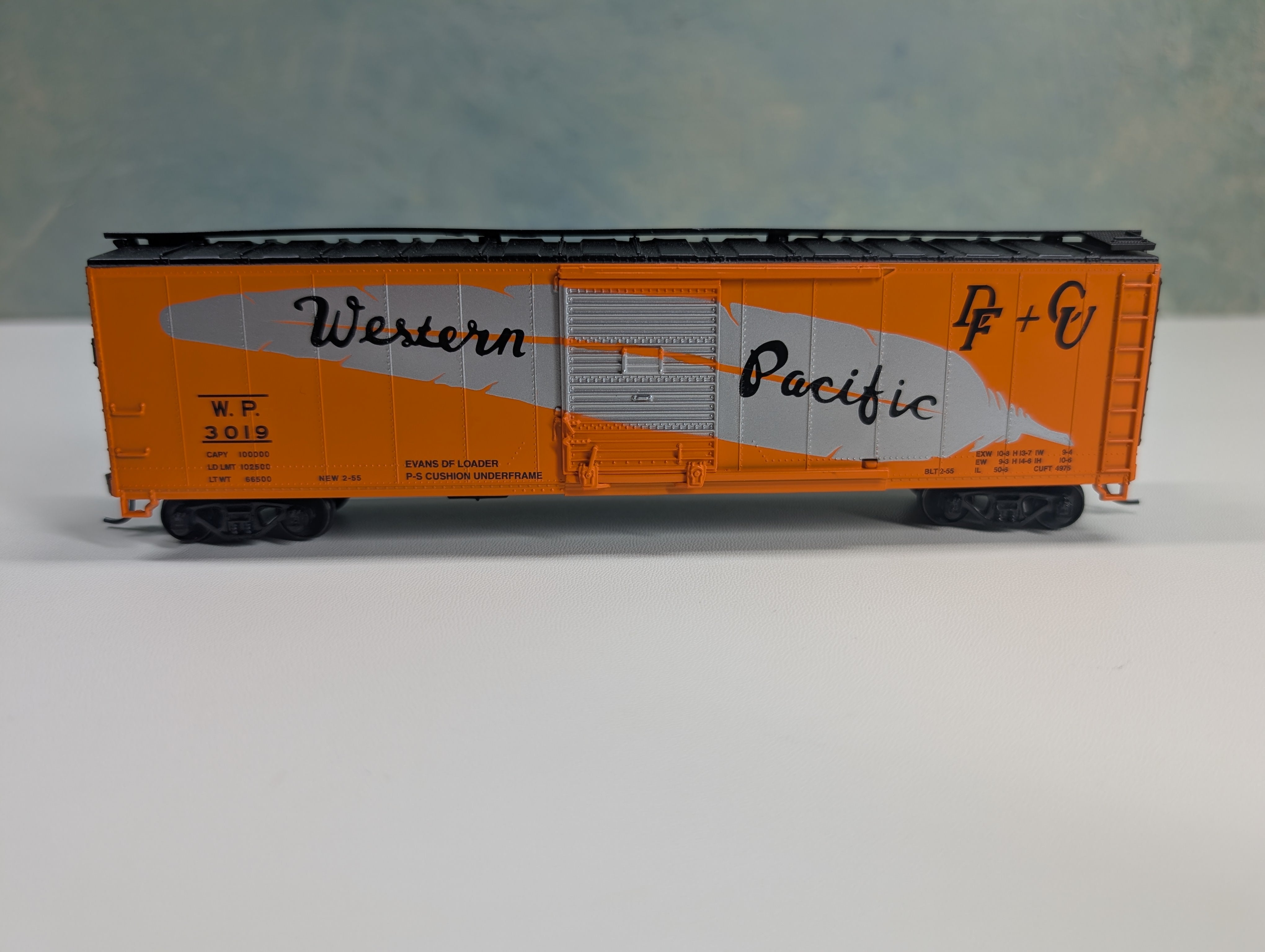 USED Athearn 7072 HO Scale 50' SD Box Car Western Pacific WP #3019