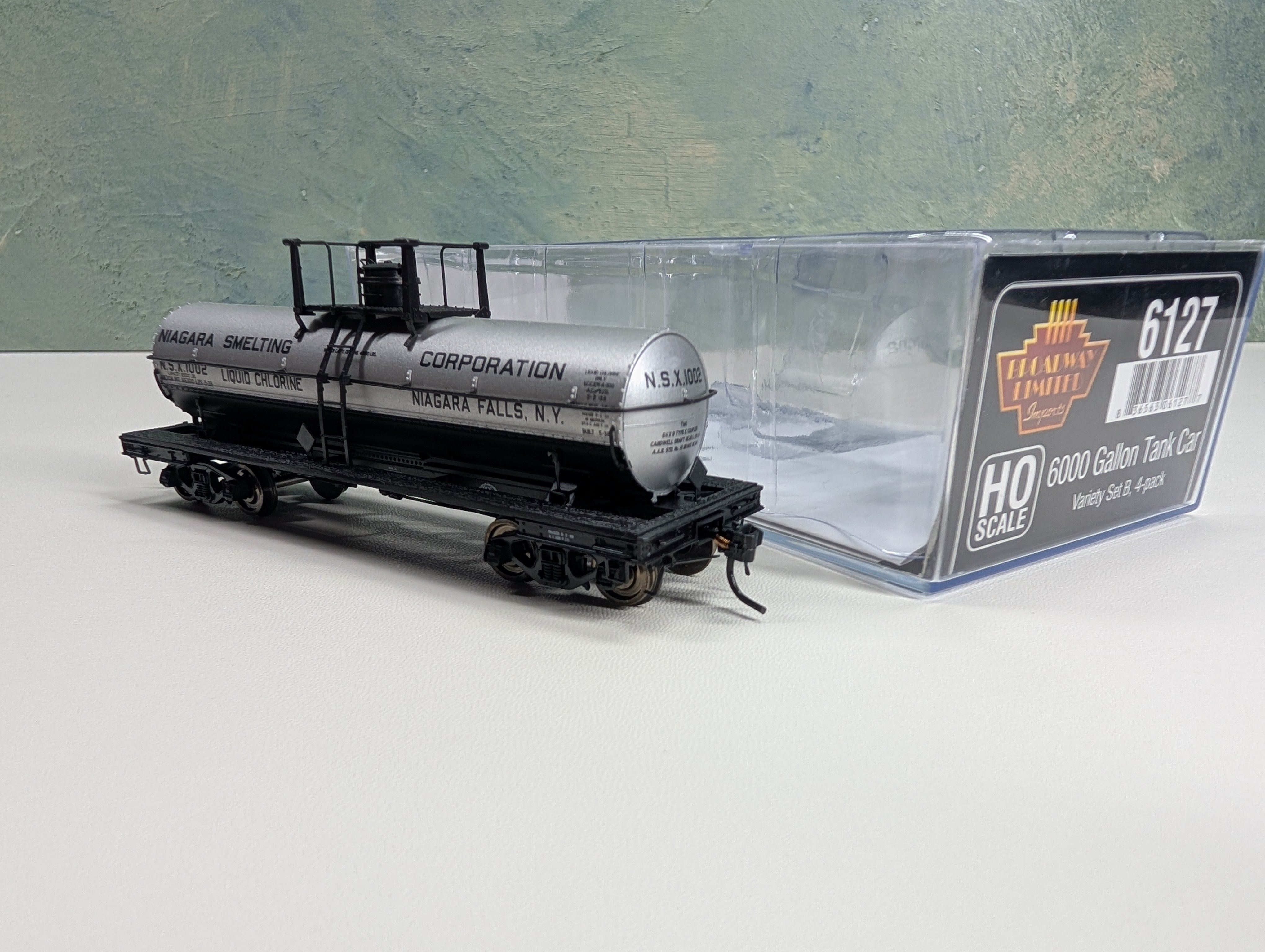 USED Broadway Limited 6127 HO Scale 6000 Gallon Tank Car Niagra Smelting Co. NSX #1002