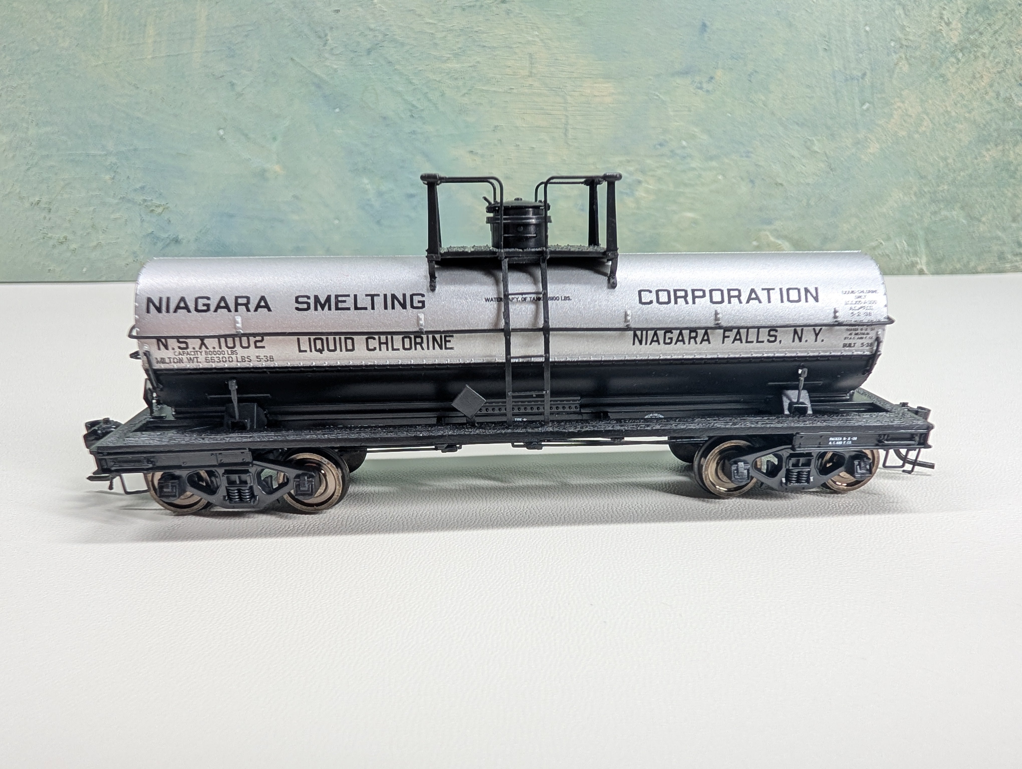 USED Broadway Limited 6127 HO Scale 6000 Gallon Tank Car Niagra Smelting Co. NSX #1002