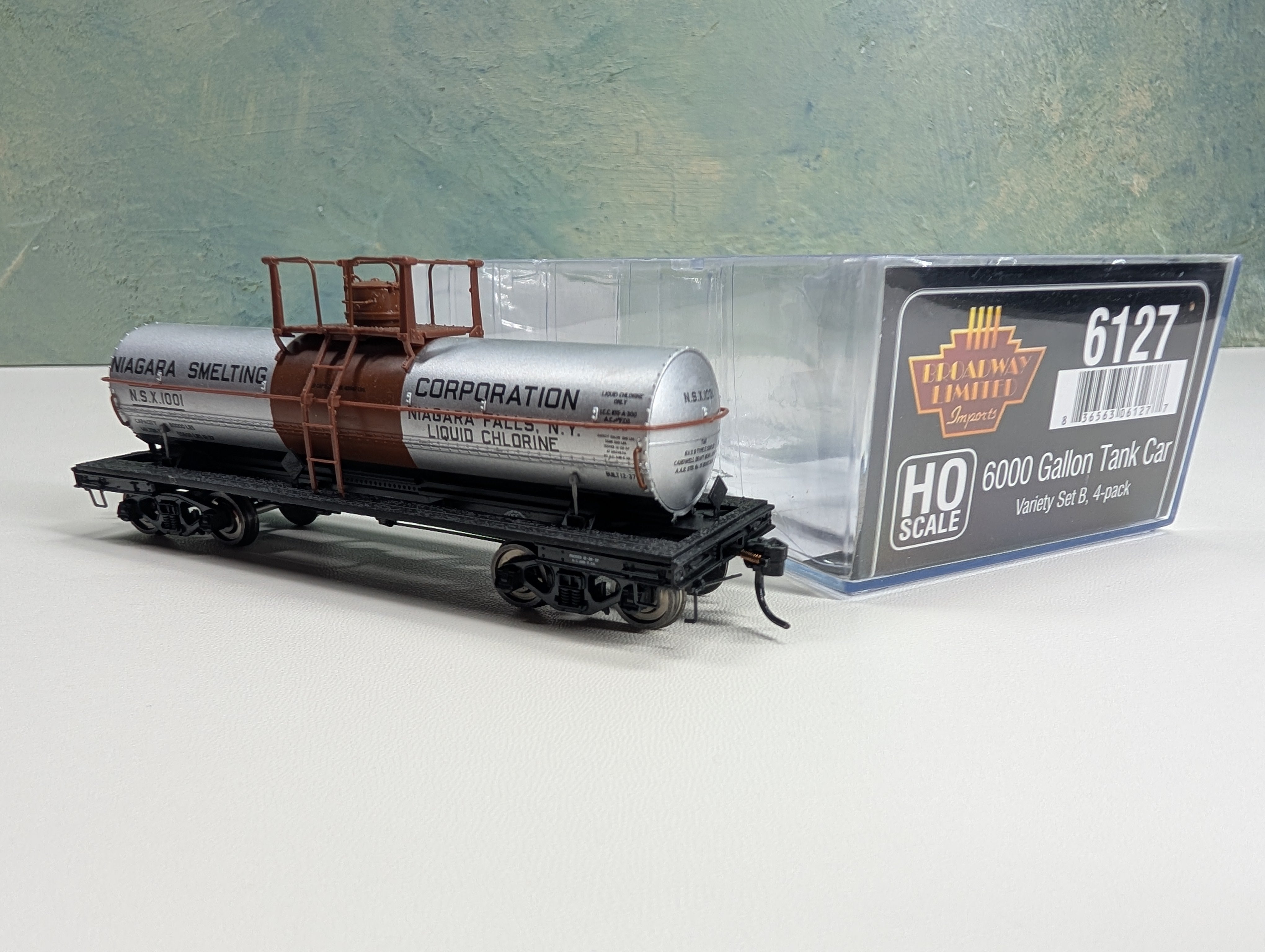 USED Broadway Limited 6127 HO Scale 6000 Gallon Tank Car Niagra Smelting Co. NSX #1001
