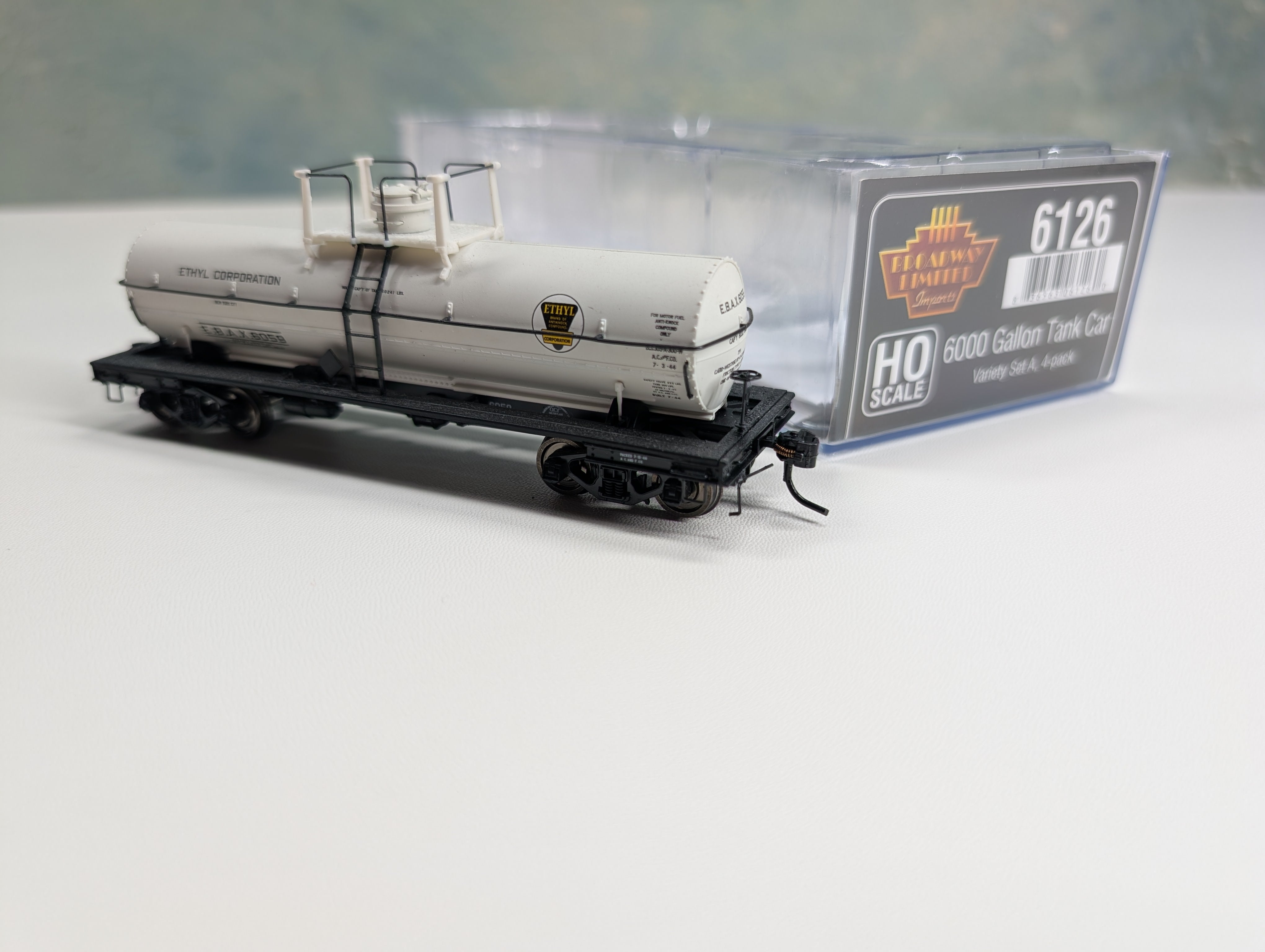 USED Broadway Limited 6126 HO Scale 6000 Gallon Tank Car Ethyl Co. EBAX #6059