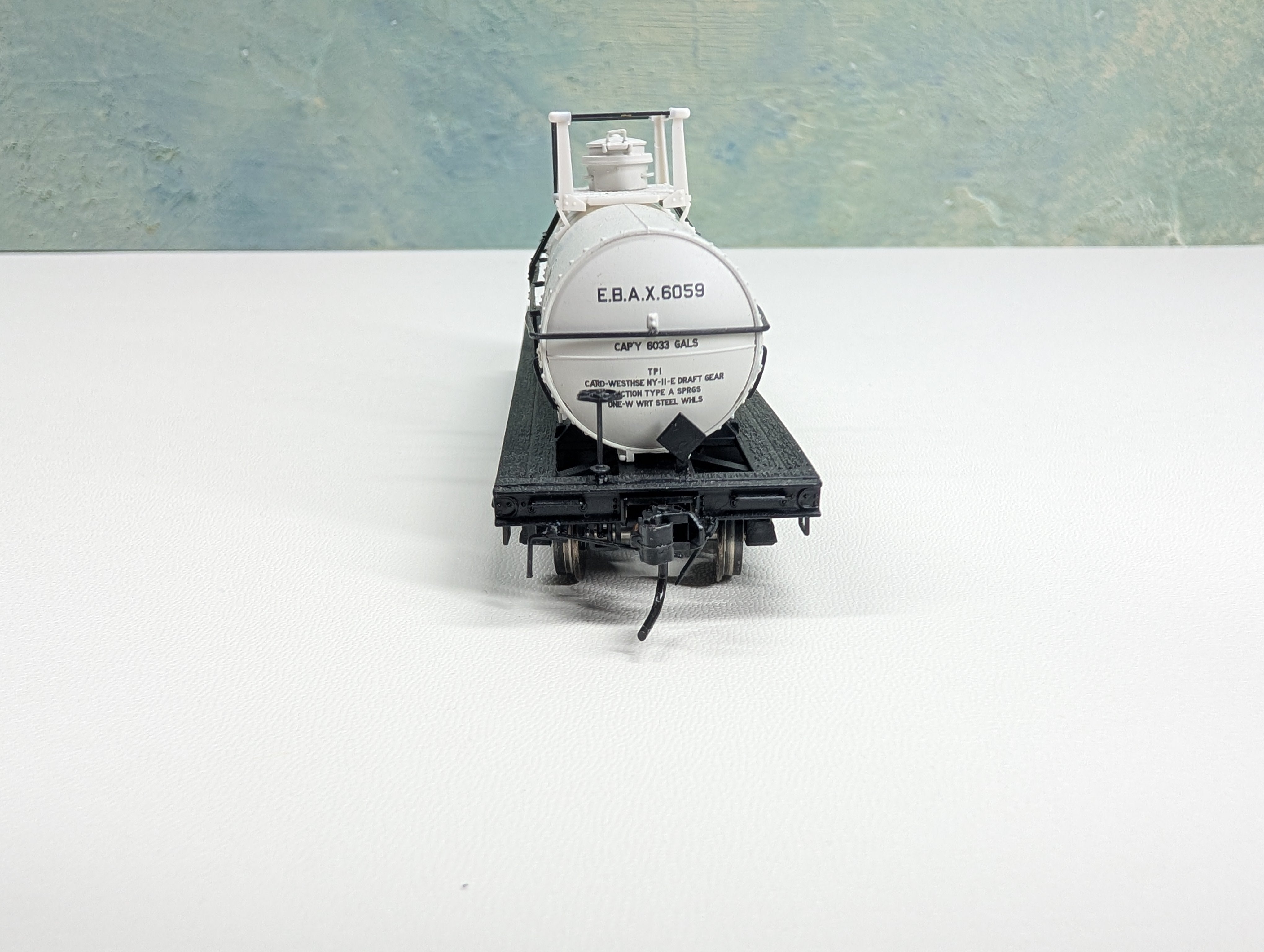 USED Broadway Limited 6126 HO Scale 6000 Gallon Tank Car Ethyl Co. EBAX #6059