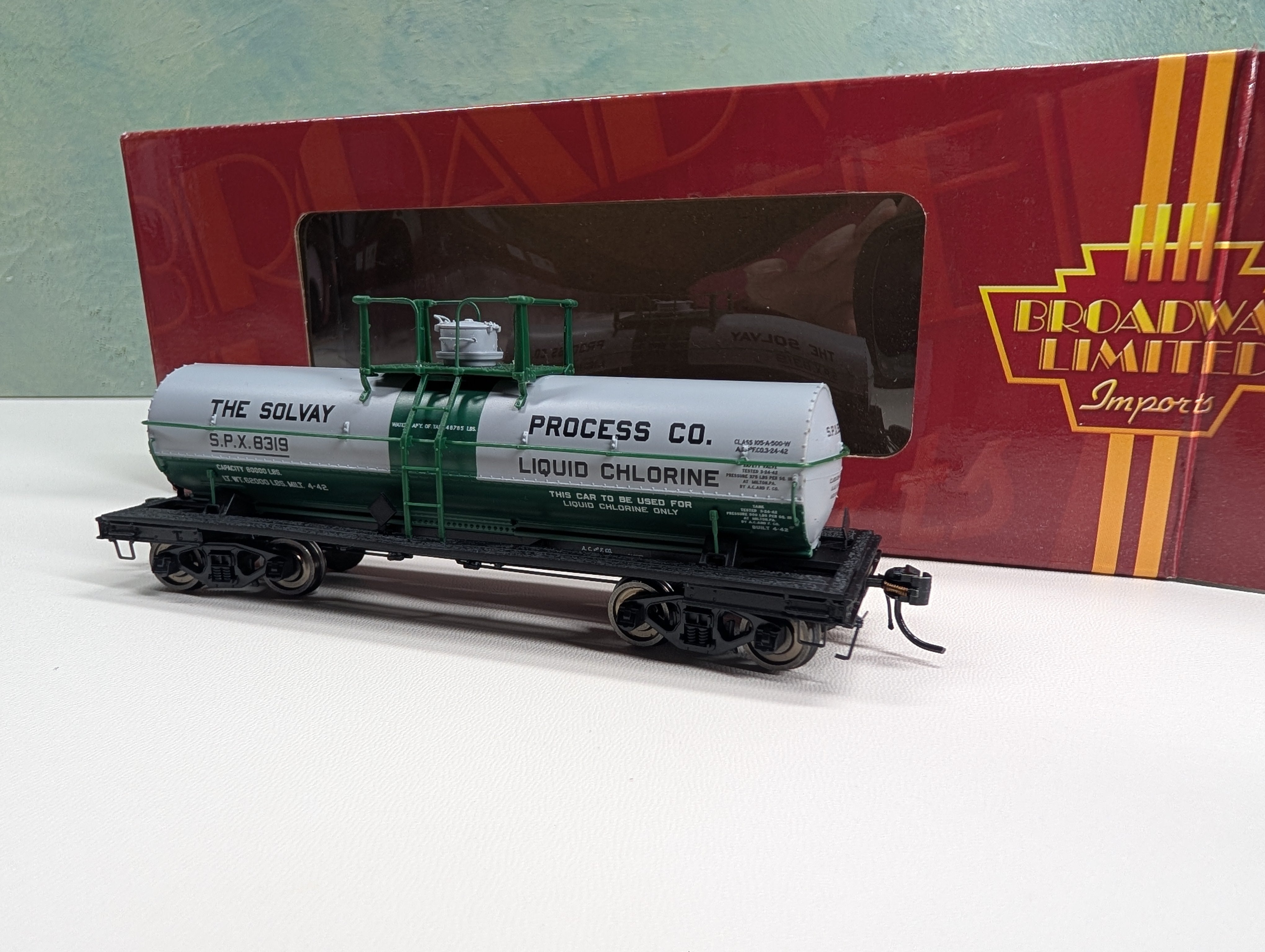 USED Broadway Limited 6176 HO Scale 6000 Gallon Chlorine Tank Car Solvay Process Co. SPX #8319