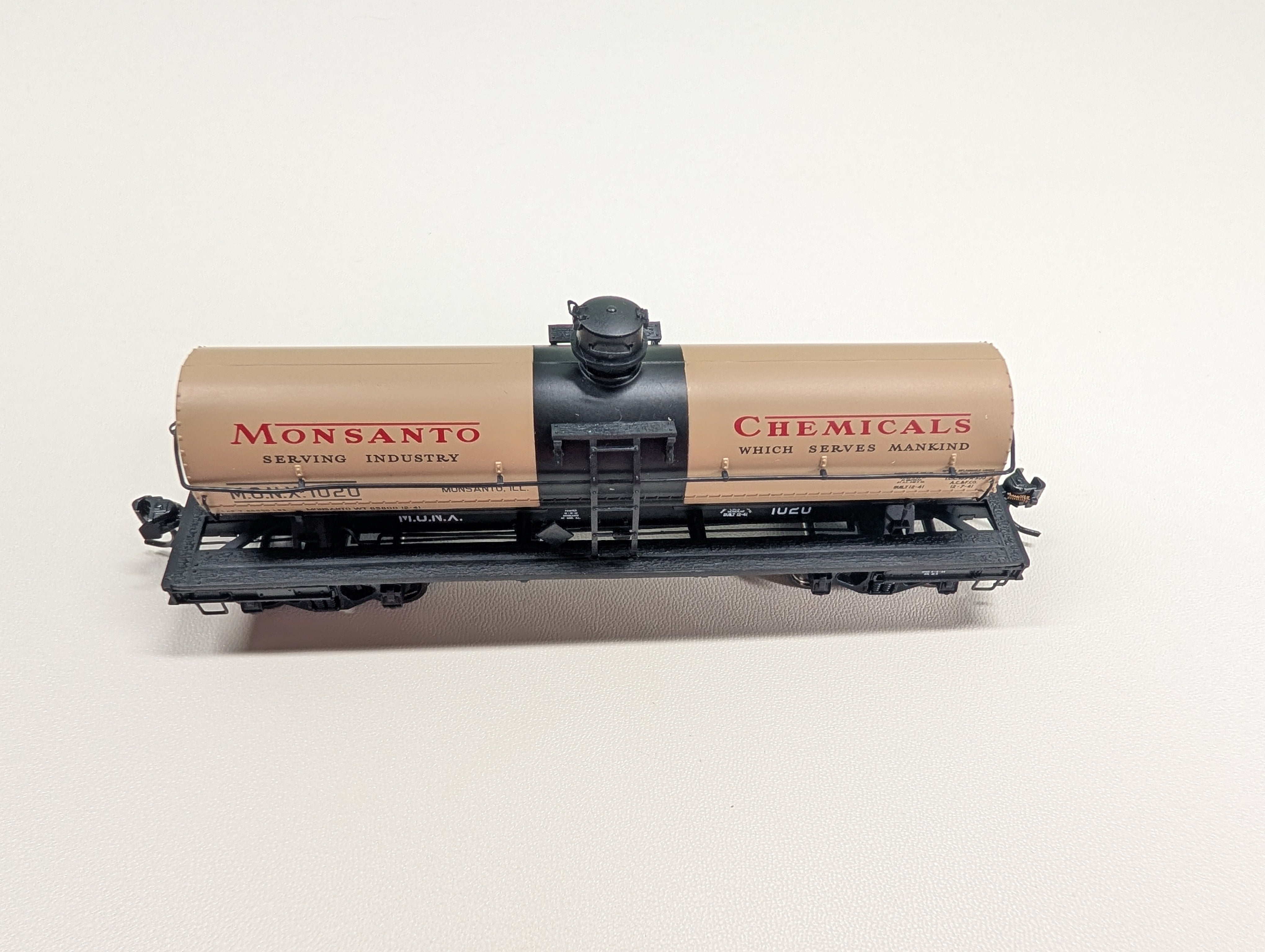 USED Broadway Limited 6176 HO Scale 6000 Gallon Chlorine Tank Car Monsanto Chemicals MONX #1020