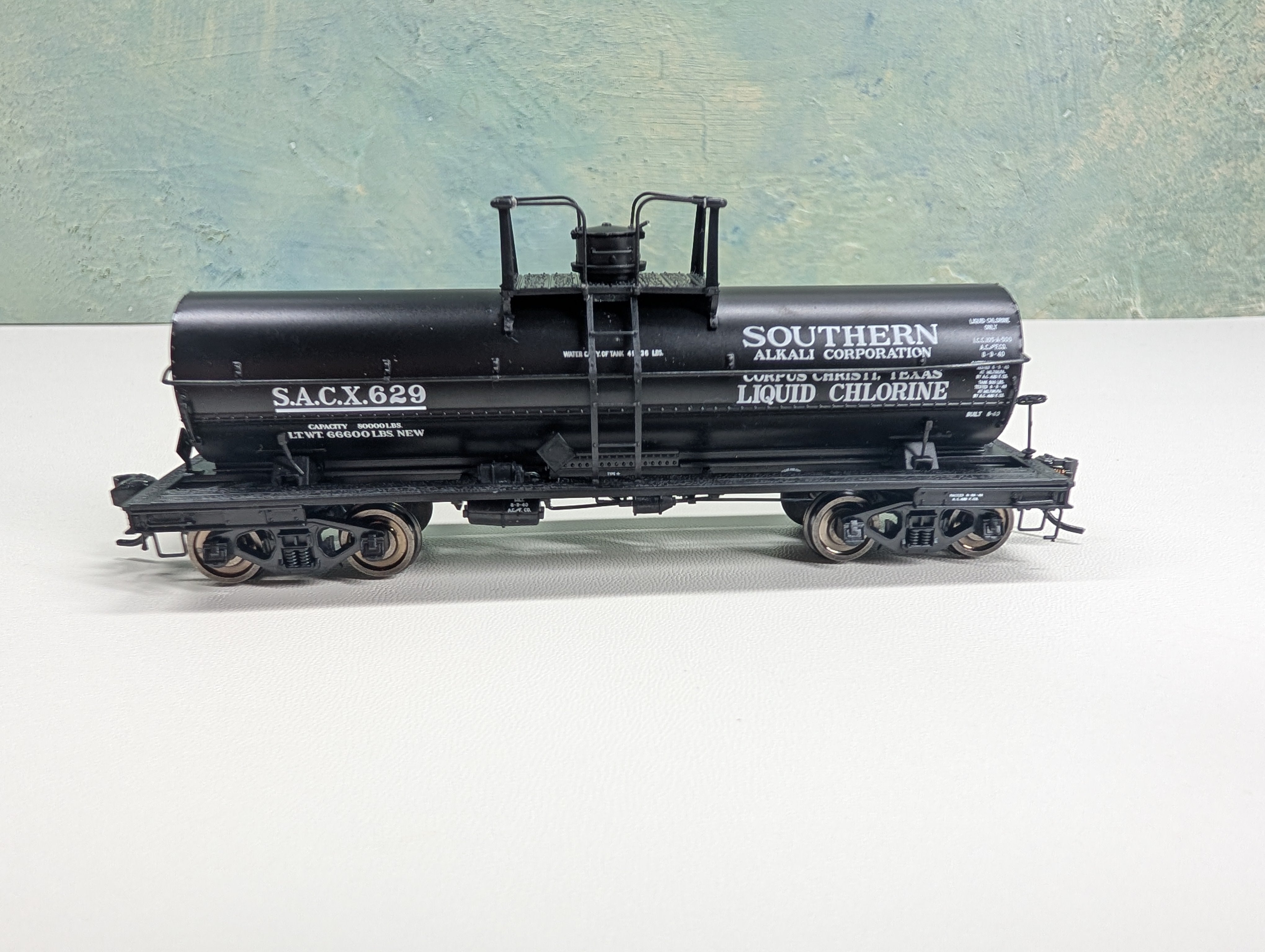USED Broadway Limited 6176 HO Scale 6000 Gallon Chlorine Tank Car Southern Alkali Co. SACX #629