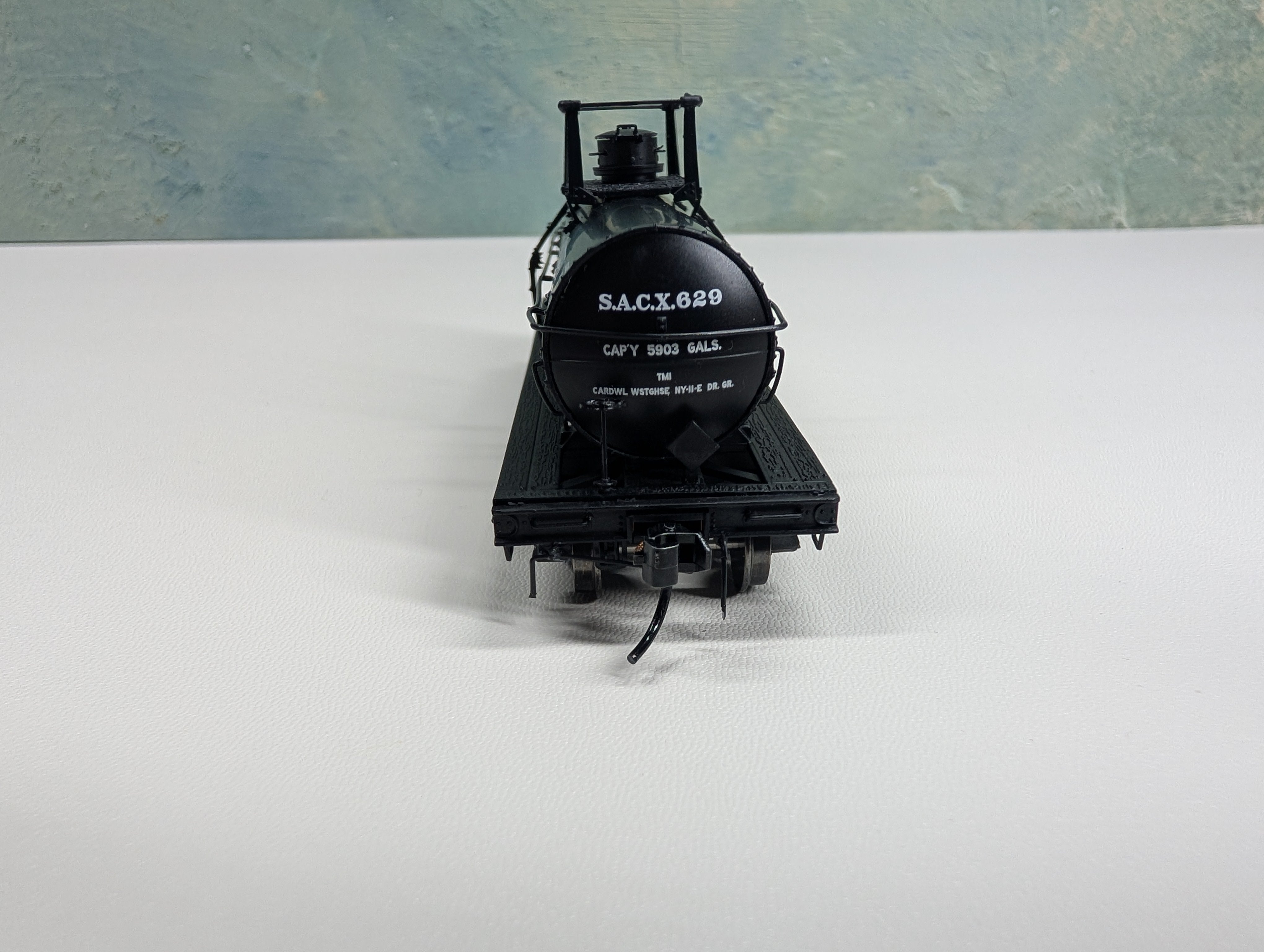 USED Broadway Limited 6176 HO Scale 6000 Gallon Chlorine Tank Car Southern Alkali Co. SACX #629