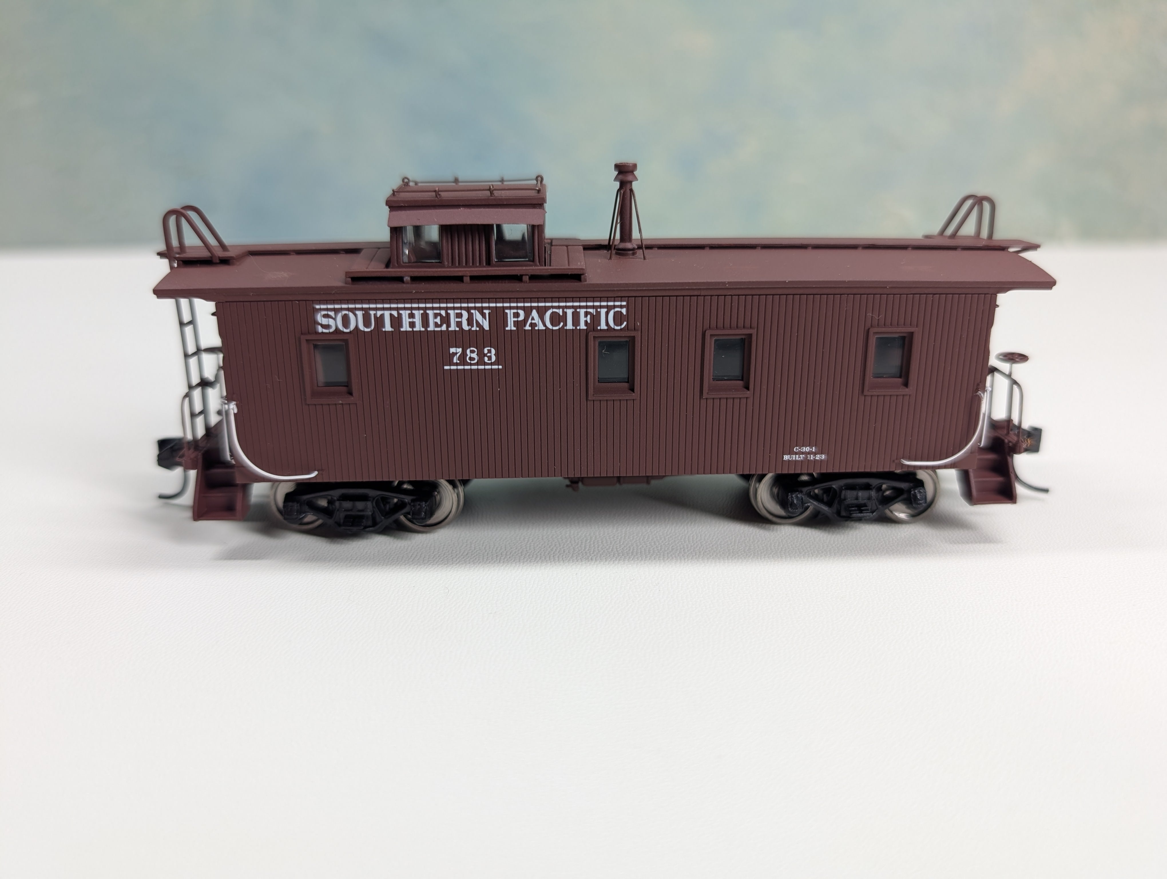 USED Walthers 932-7612 HO Scale C-30-1 Wood Caboose Southern Pacific #783