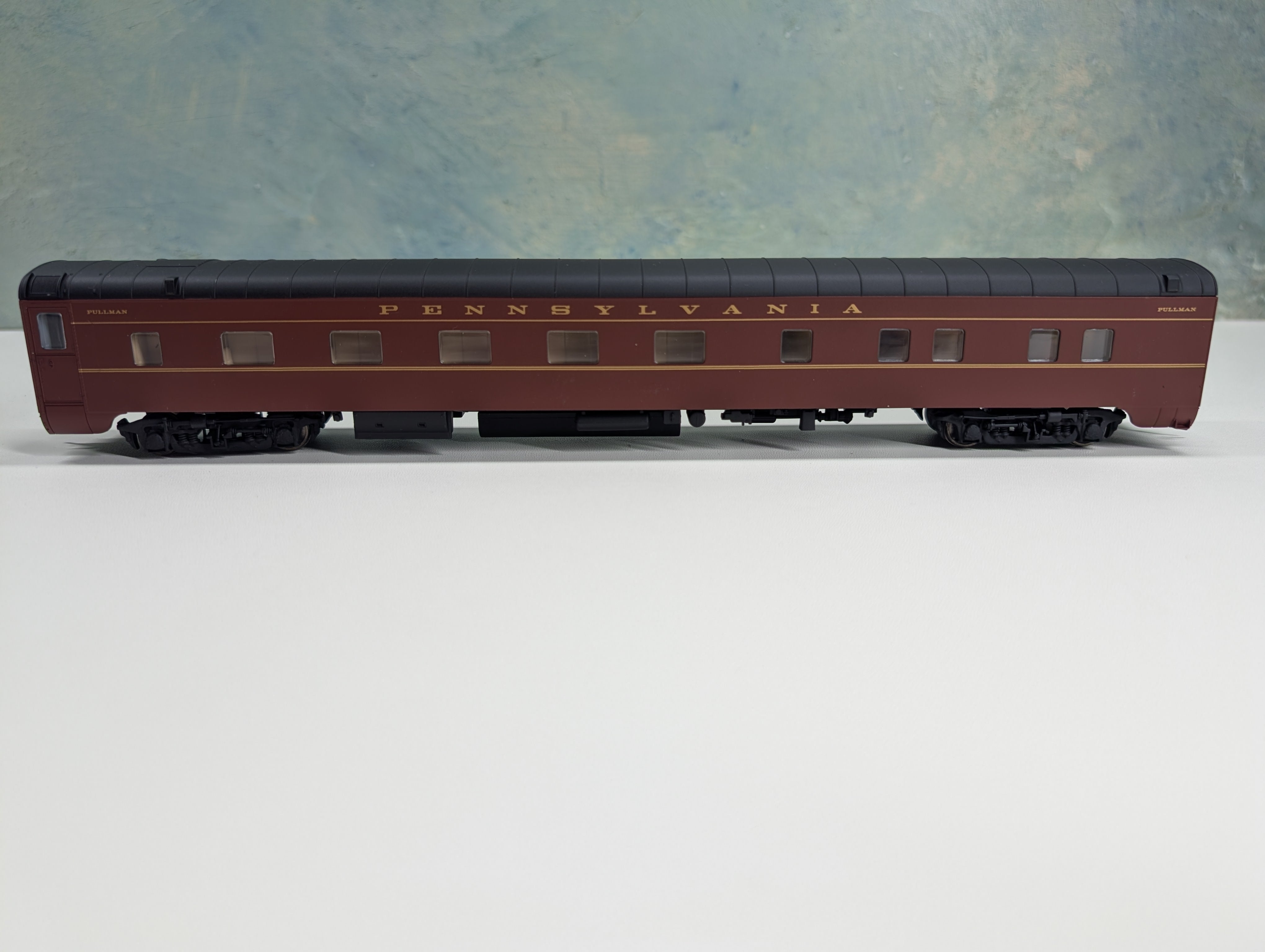 USED Walthers 932-6747 HO Scale Pullman-Standard 10-5 Sleeper Passenger Car Pennsylvania