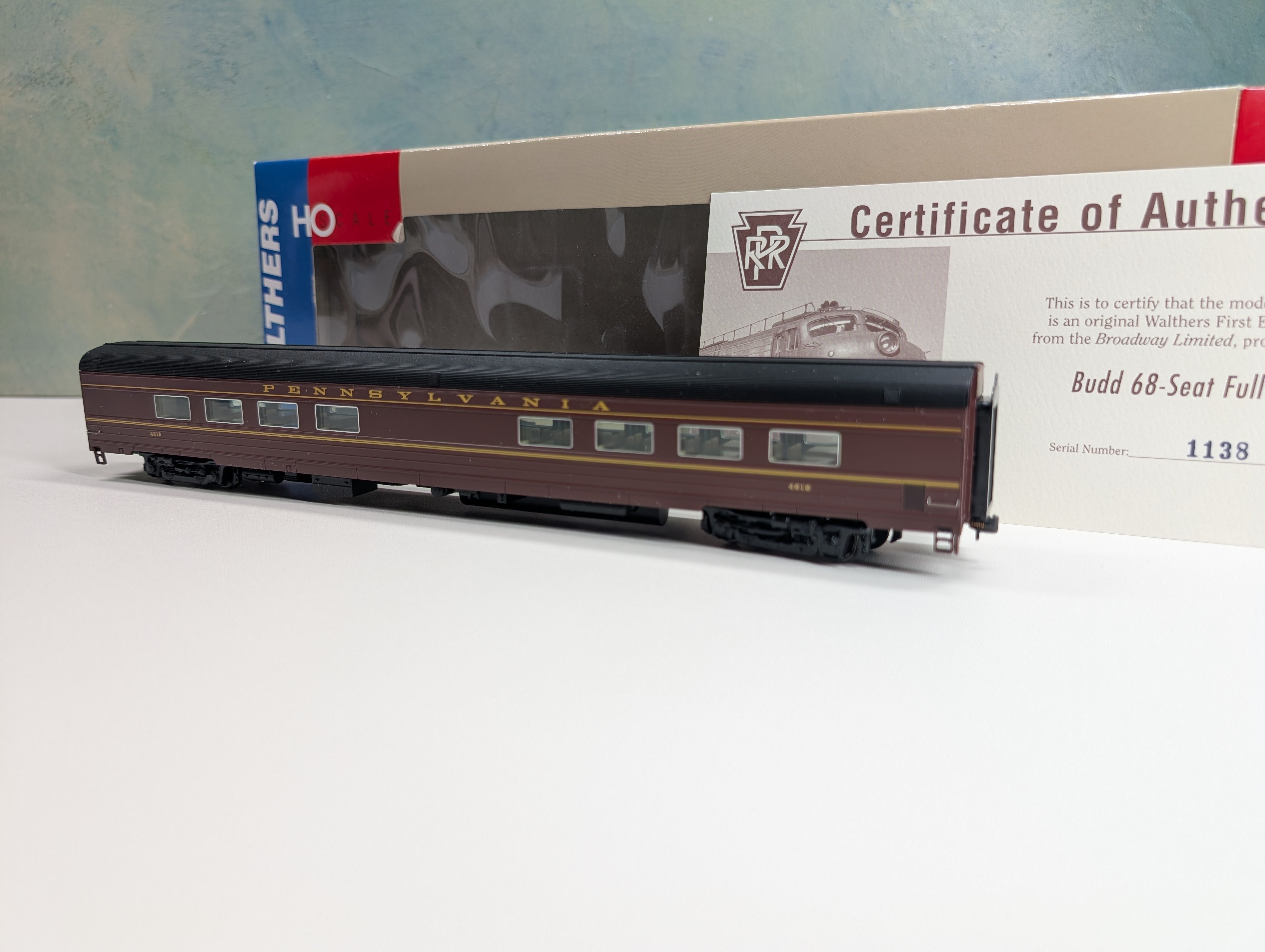 USED Walthers 932-9640 HO Scale 1953 Era Bradway LTD Budd 68 Seat Diner Passenger Car Pennsylvania #4618