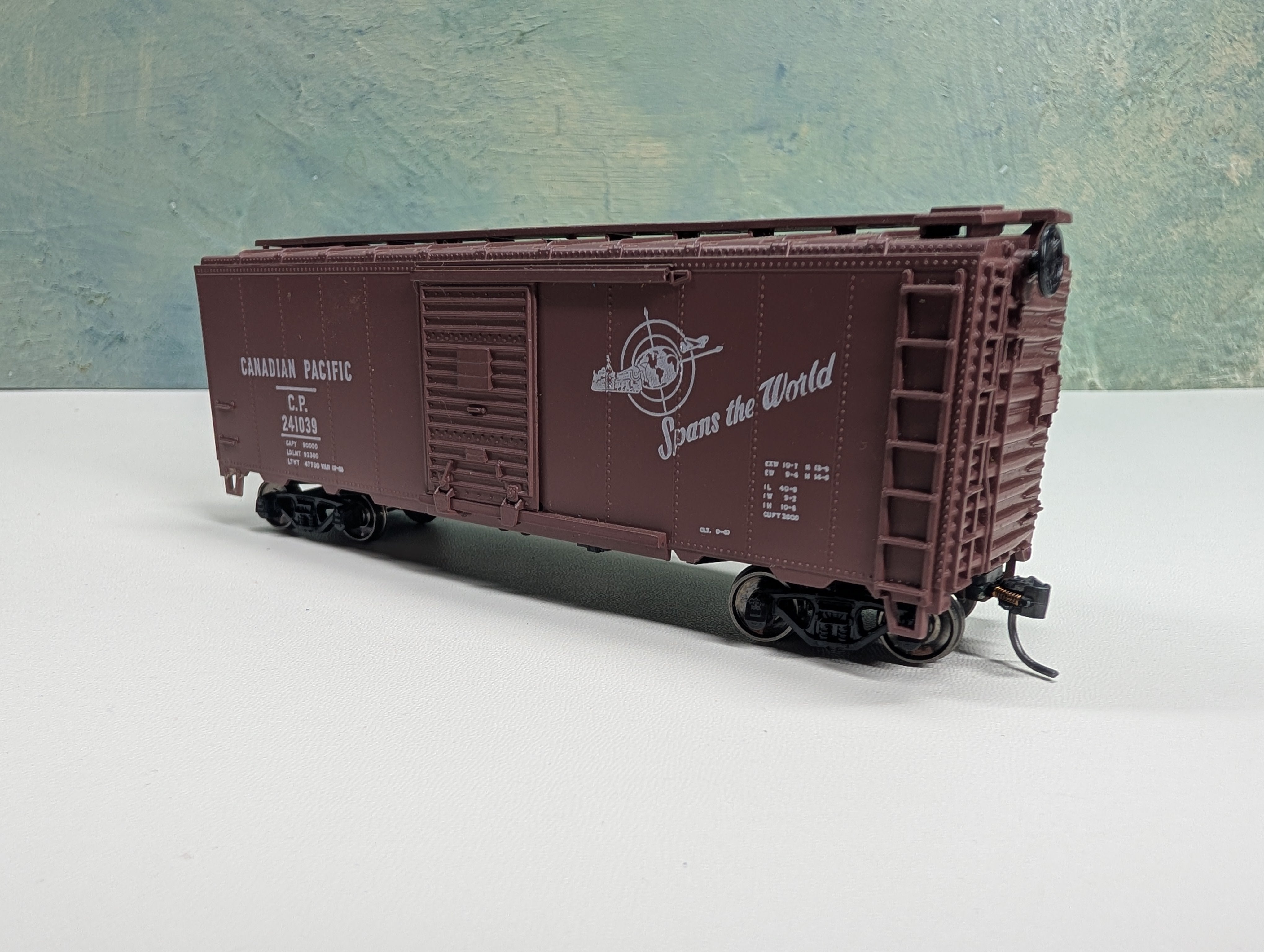 USED Athearn HO Scale 40' Box Car Canadian Pacific CP #241039