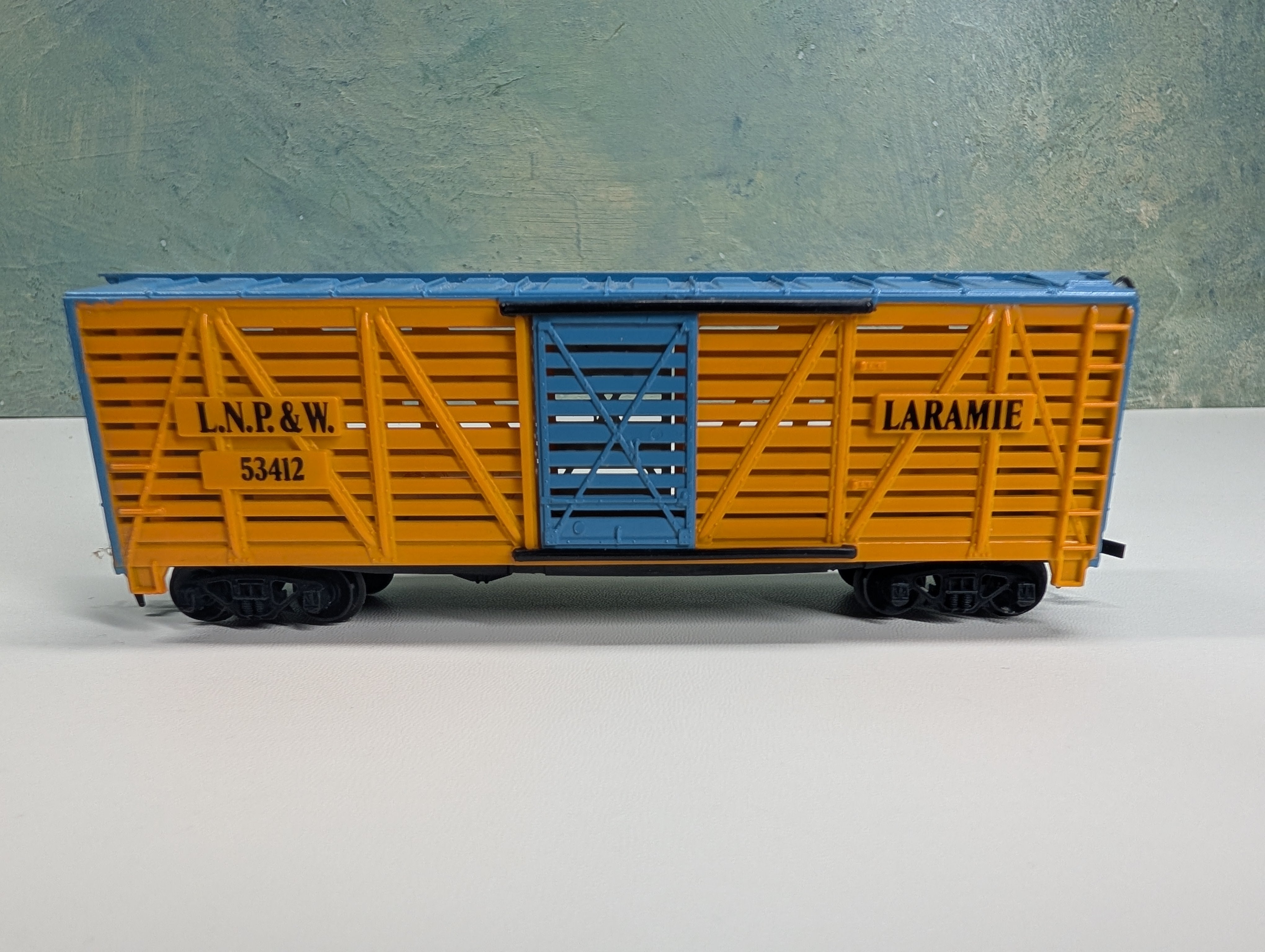 USED Tyco HO Scale Stock Car Laramie LNP&W #53412