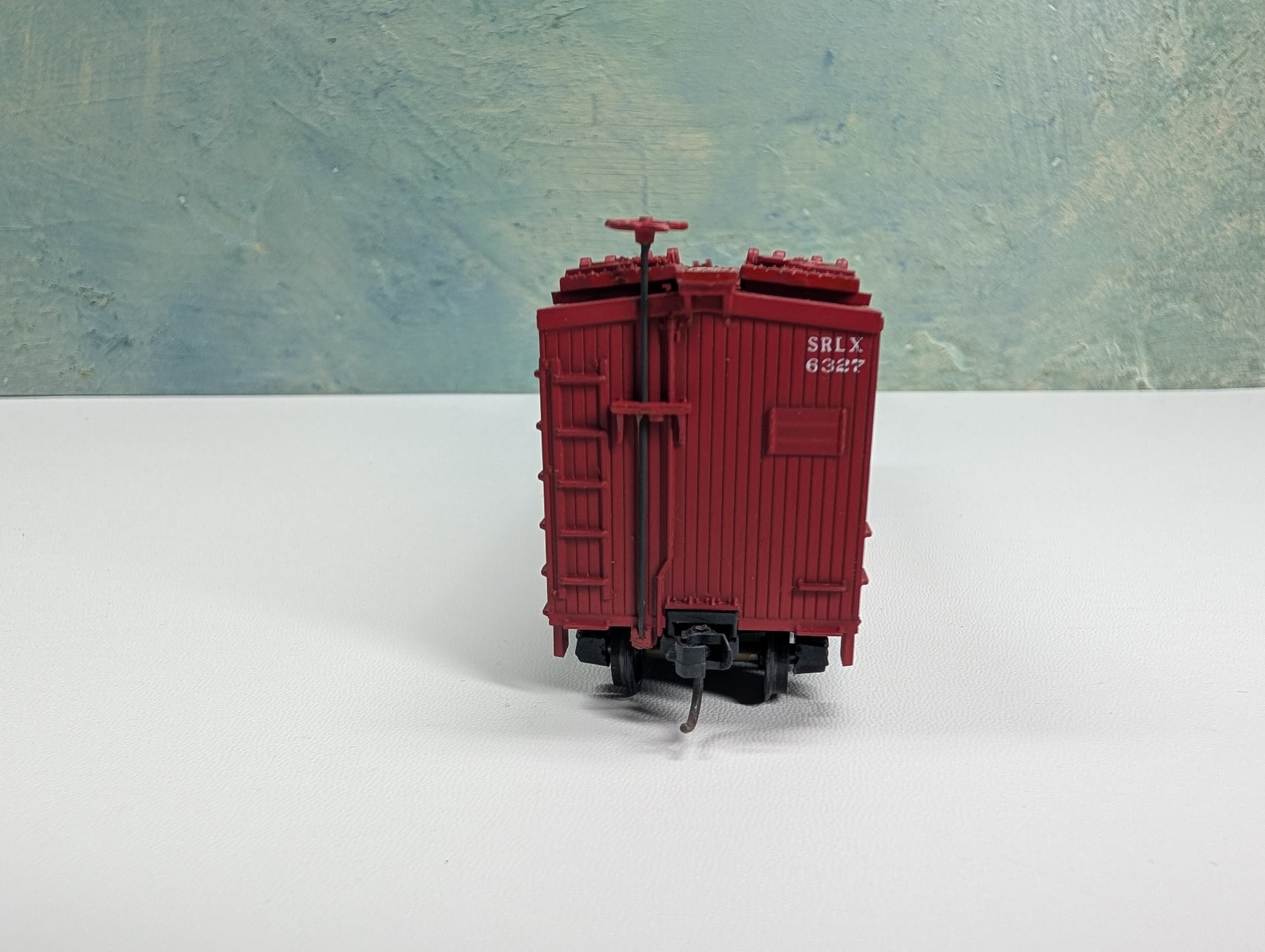 USED Walthers HO Scale 40' Wooden Reefer Swift Refrigerator Line SLRX #6327