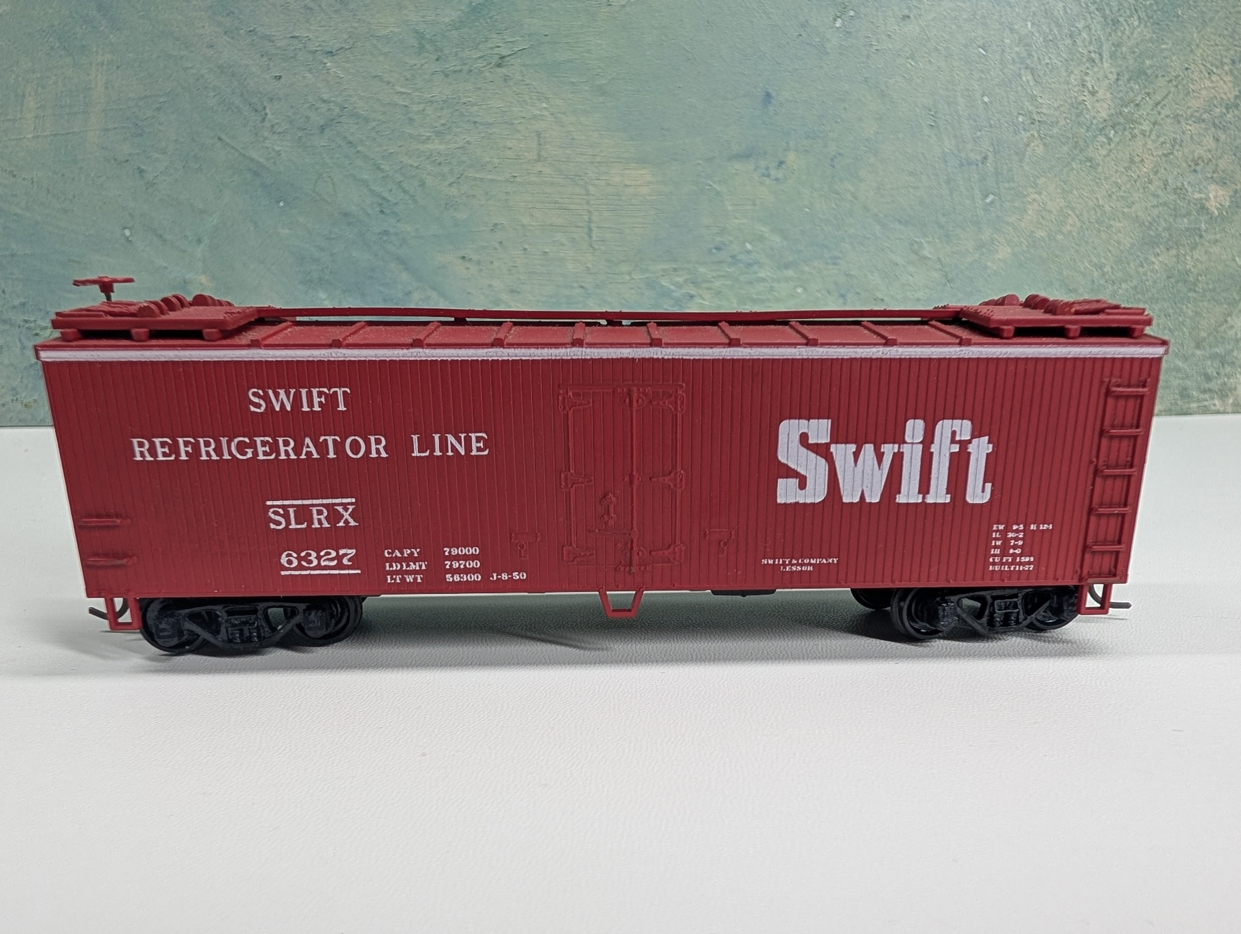 USED Walthers HO Scale 40' Wooden Reefer Swift Refrigerator Line SLRX #6327
