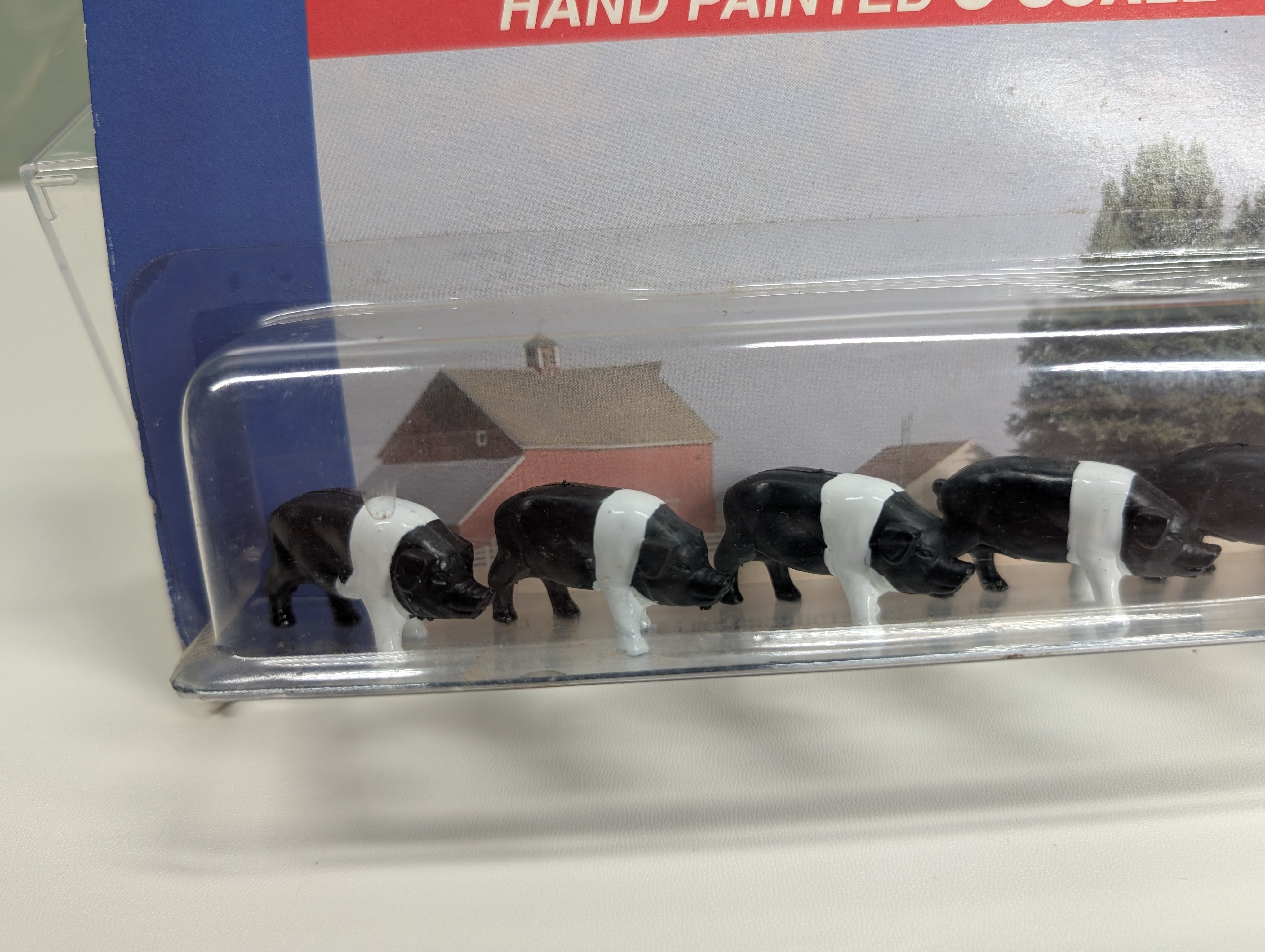 Life-Like 1149 O Hogs, Farm Animals