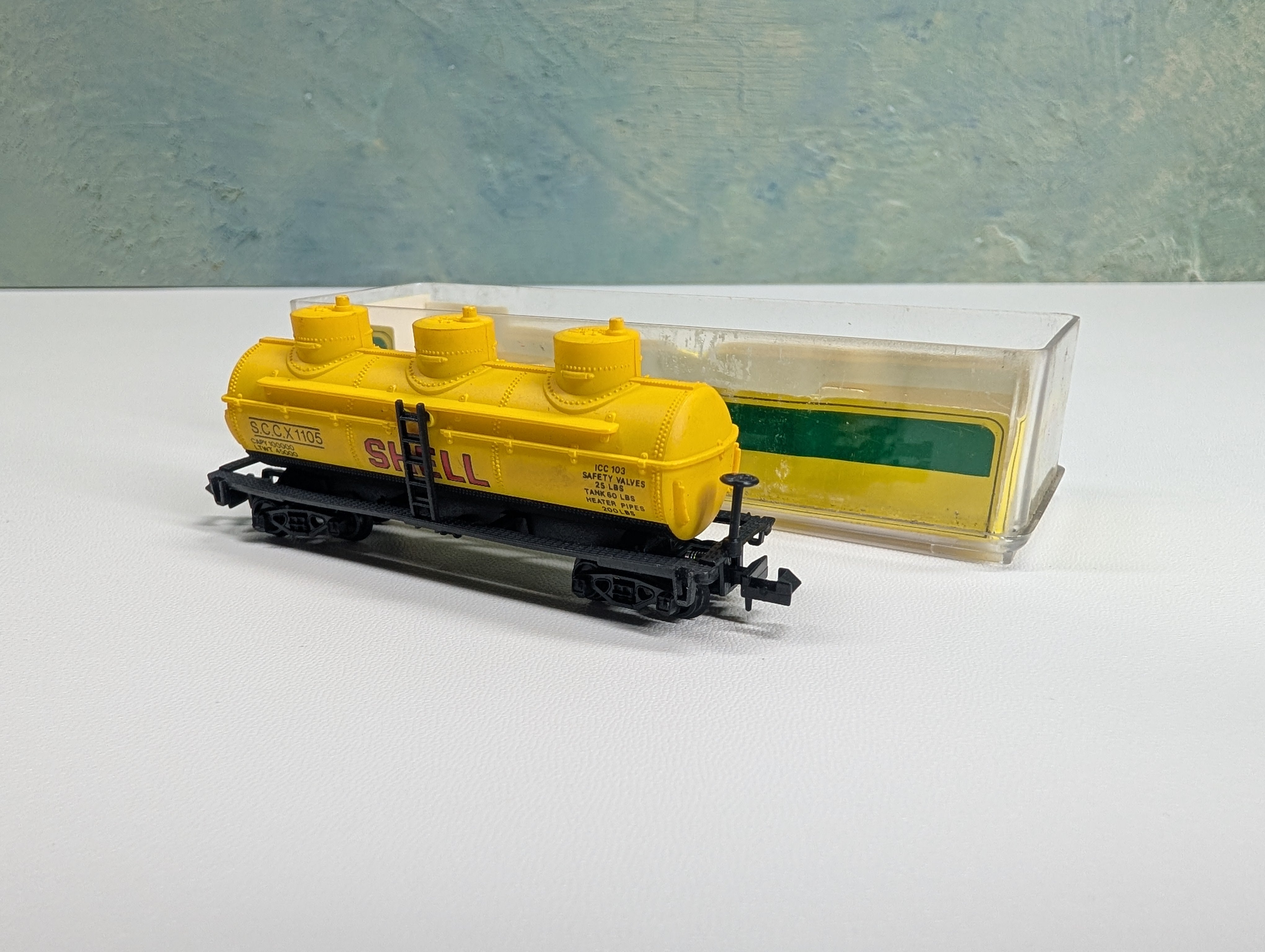 USED Model Power N Scale Triple Dome Tank Car Shell SCCX #1105