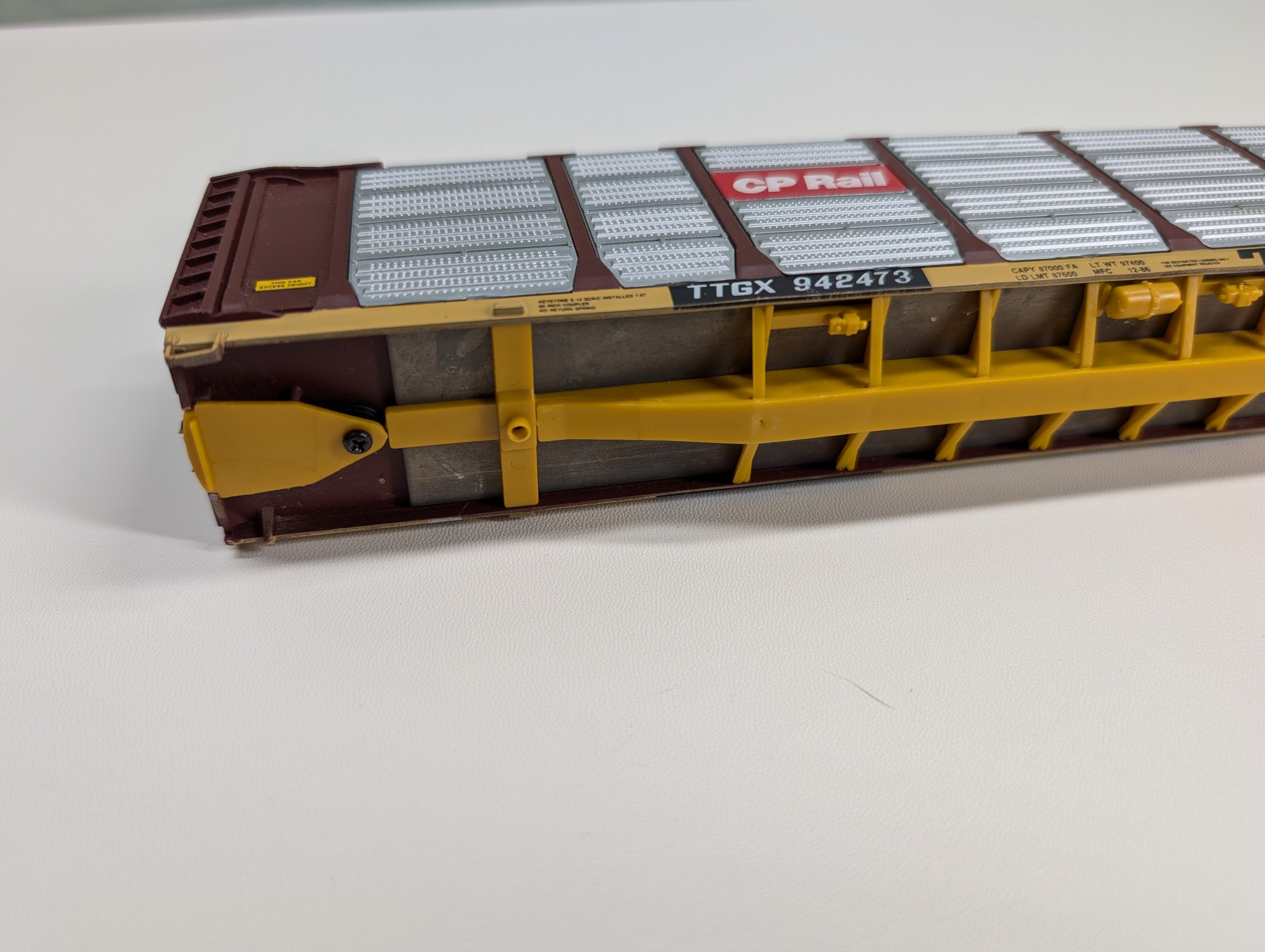 USED Walthers HO Scale Auotcarrier (Missing Parts) CP Rail TTGX #942473