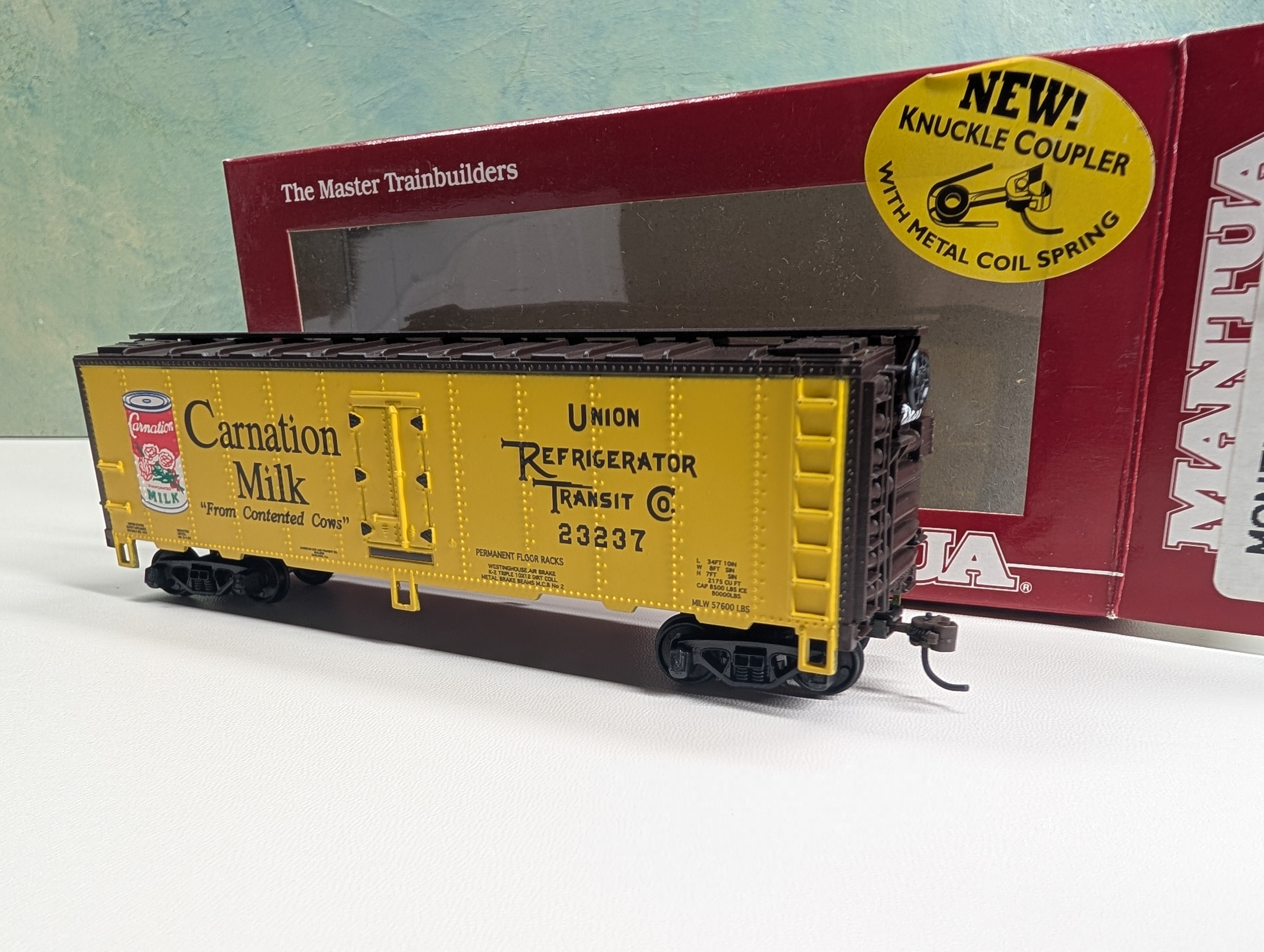 USED Mantua 733-306 HO Scale Steel Reefer Car Carnation Milk #23237