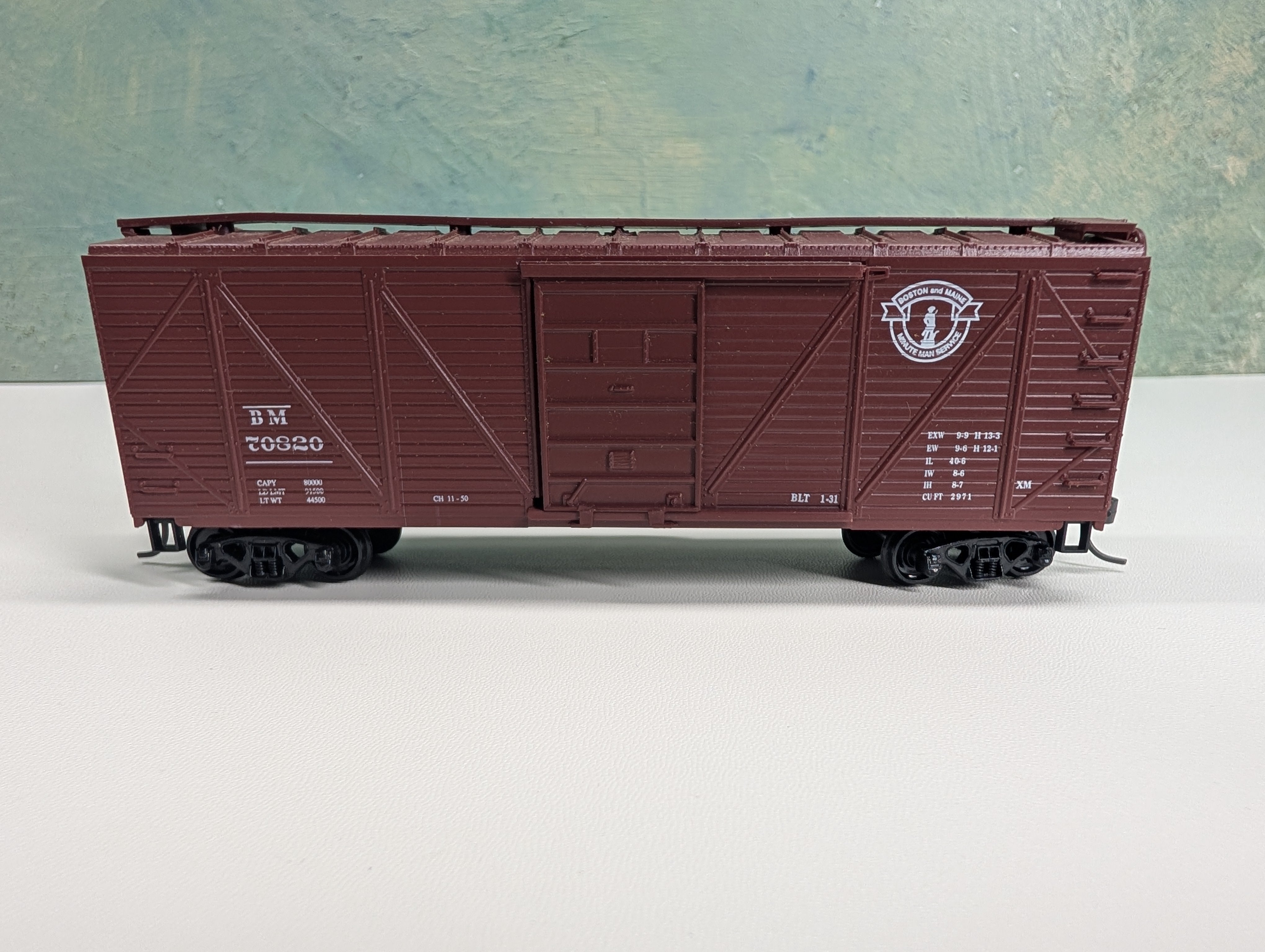 USED Roundhouse HO Scale 40' Wooden Box Car Boston and Maine BM #70820