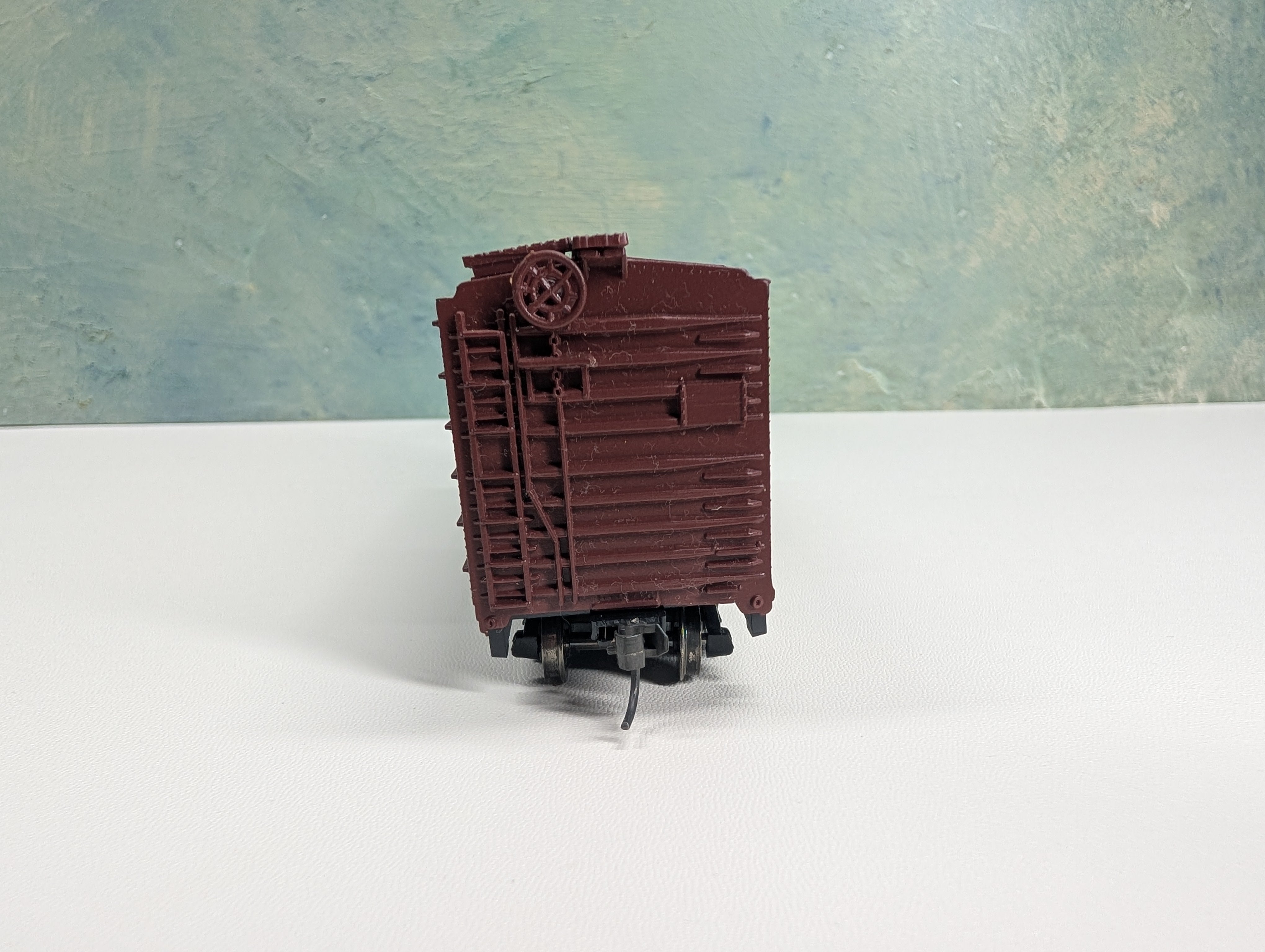 USED Roundhouse HO Scale 40' Wooden Box Car Erie #90501 Metal Wheels