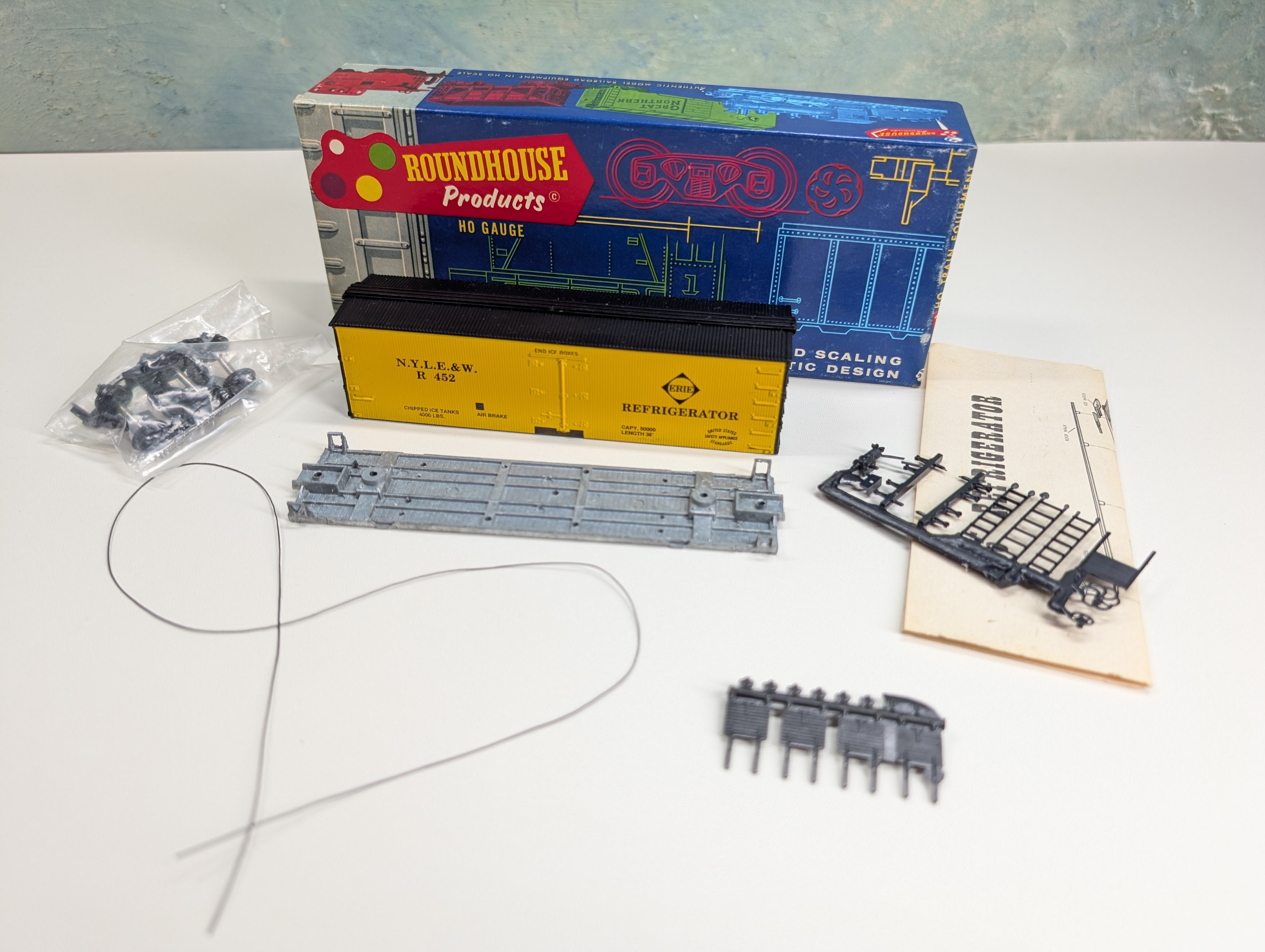 USED Roundhouse HO Scale Old Time Reefer Car Erie NYLE&W #R452 Kit