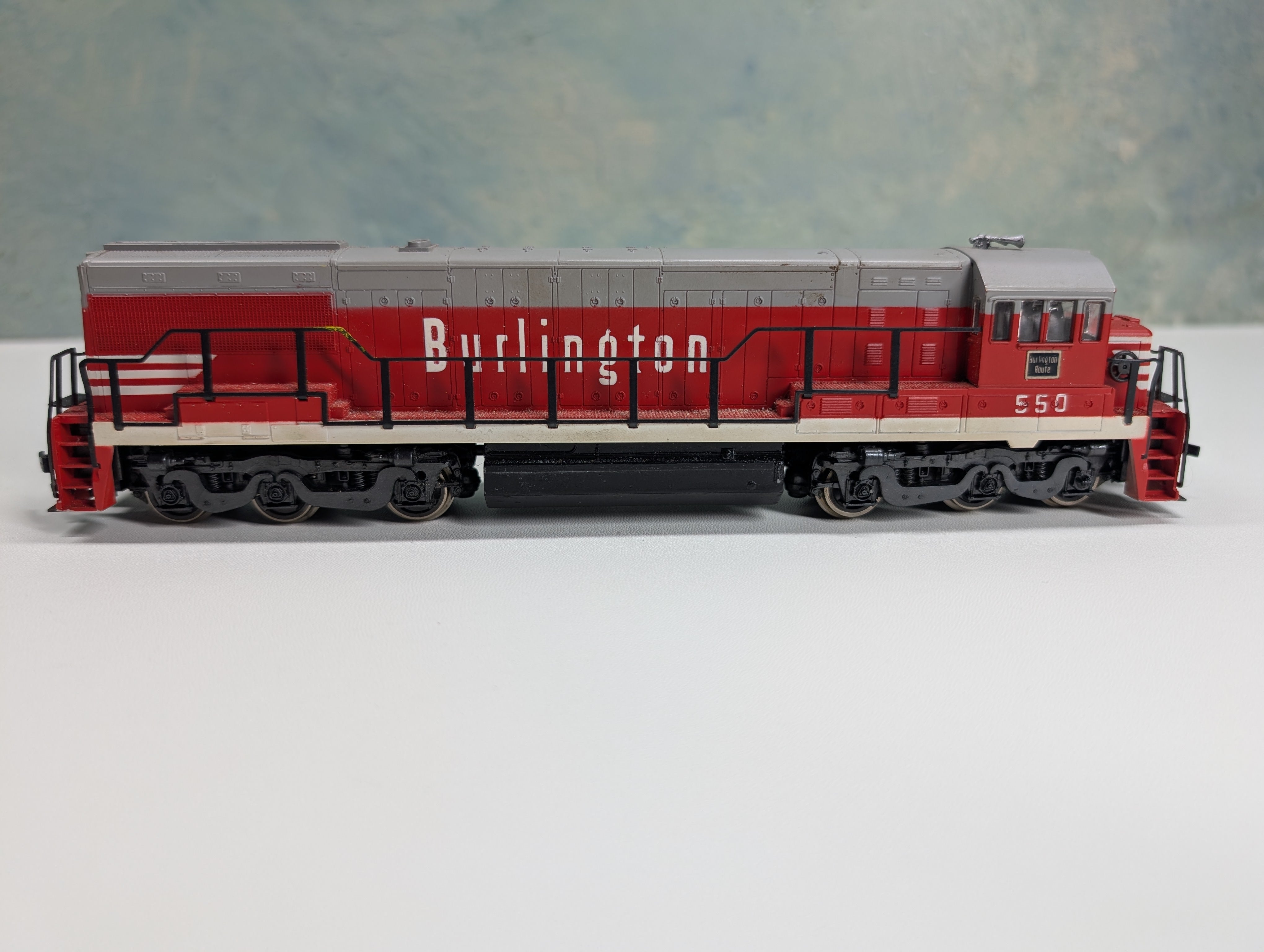 USED Rivarossi HO Scale GE U25C Diesel Locomotive Burlington #550 Runs Well DC