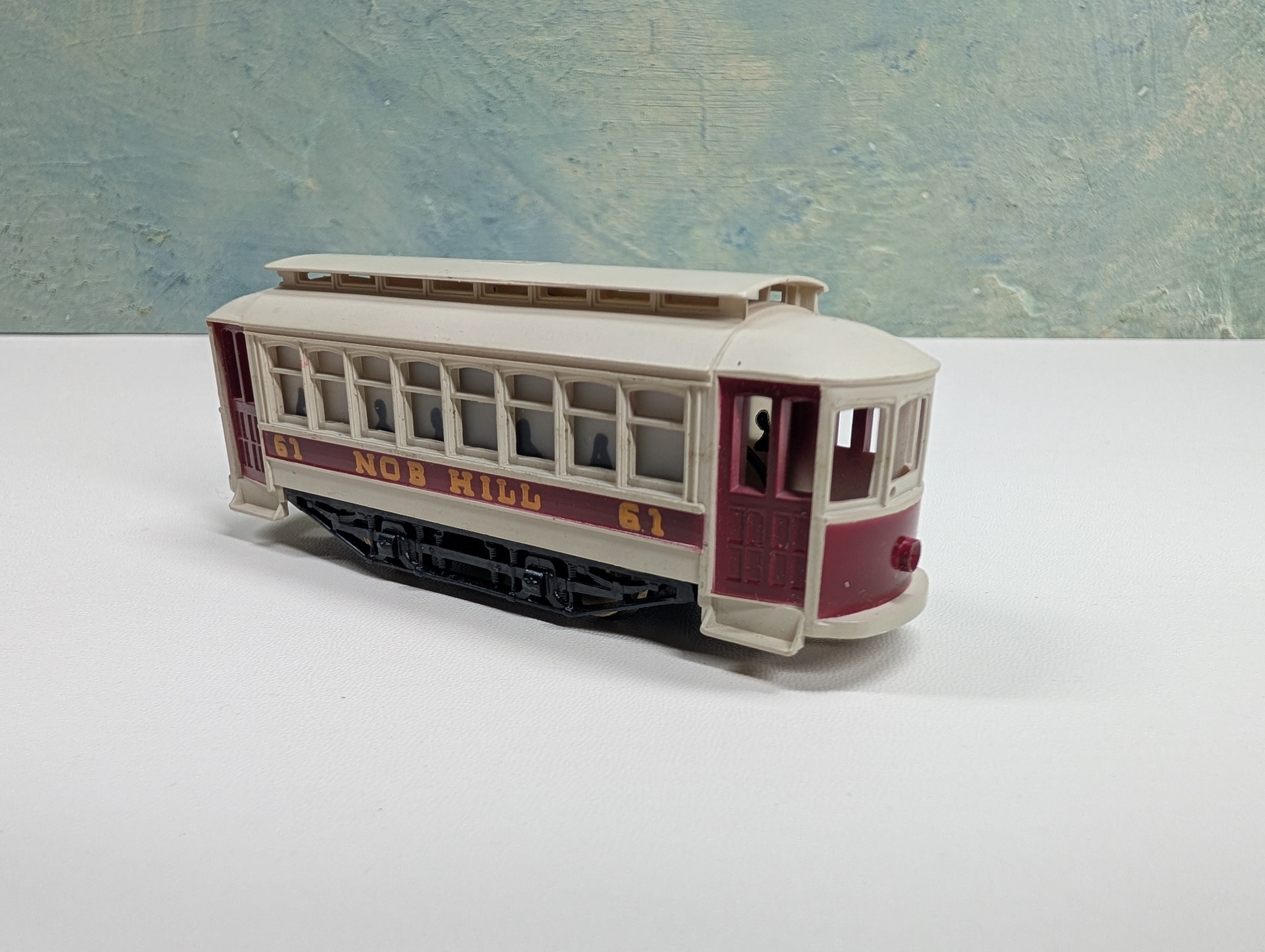 USED Tyco HO Scale Powered Trolley Runs Well DC
