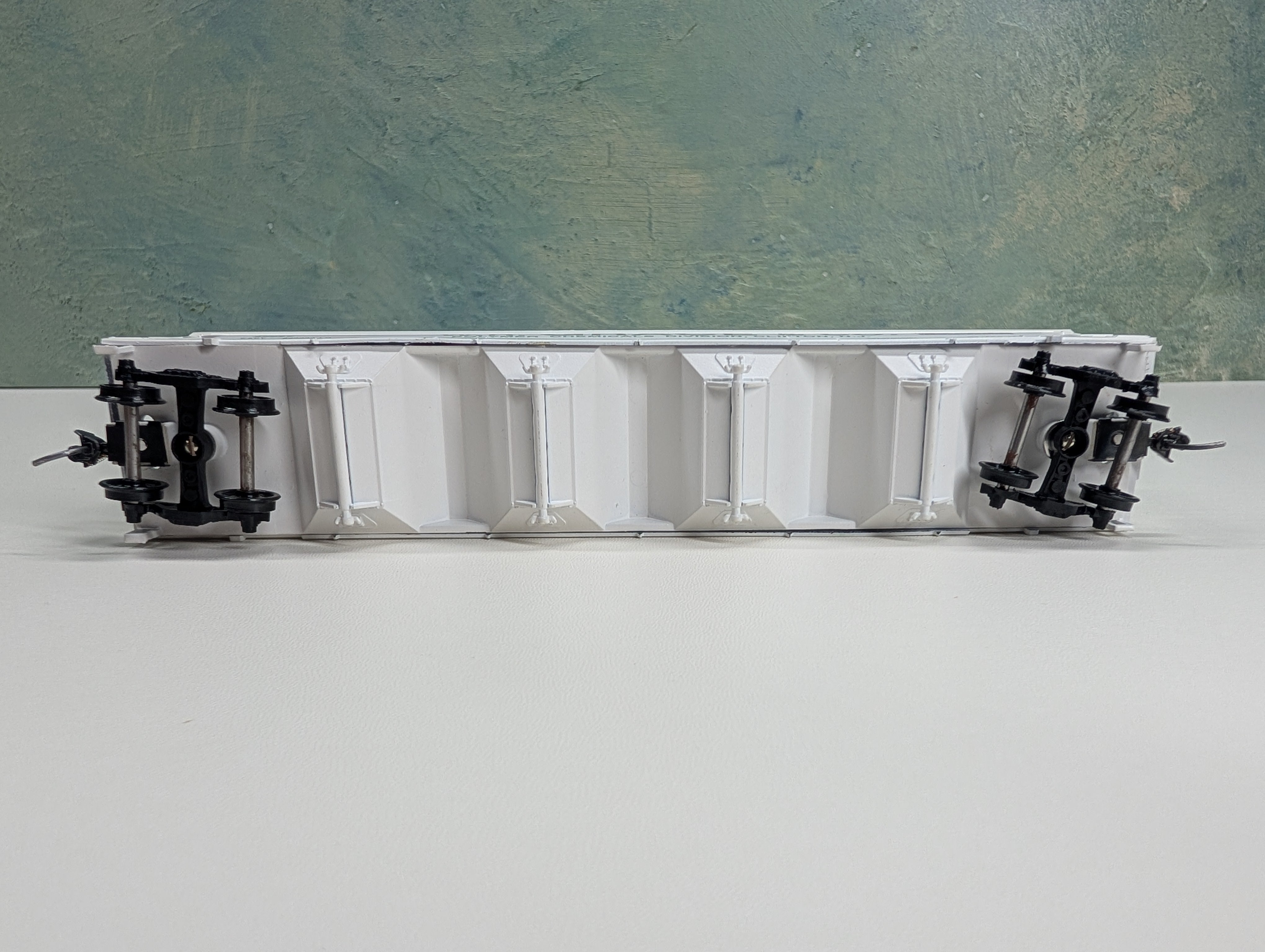 USED Athearn HO Scale 55' ACF Center-Flow Hopper WR Grace & Co SHPX #52227 Bev-Bel