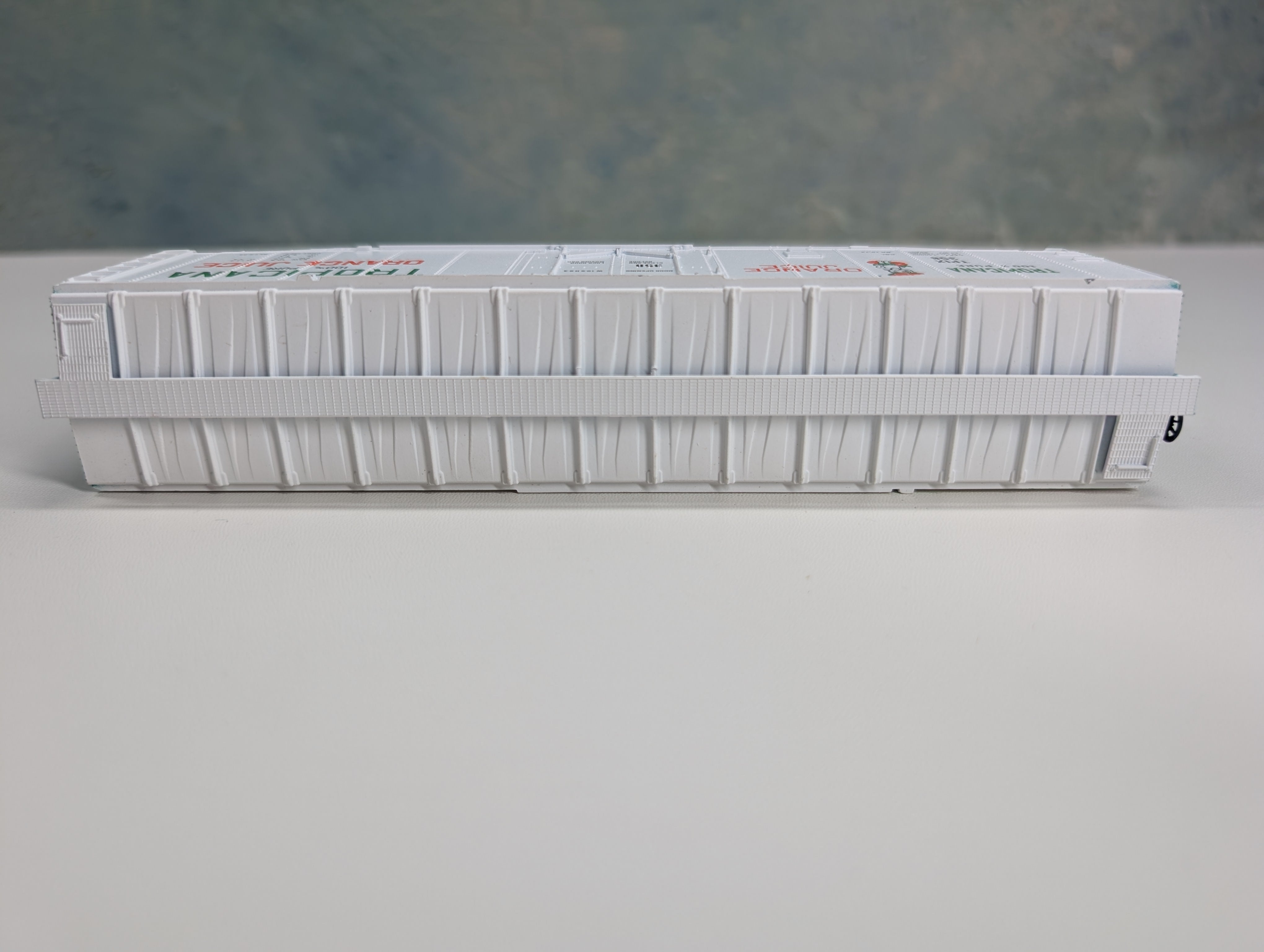 USED Athearn HO Scale 50' Box Car Tropicana TPIX #358