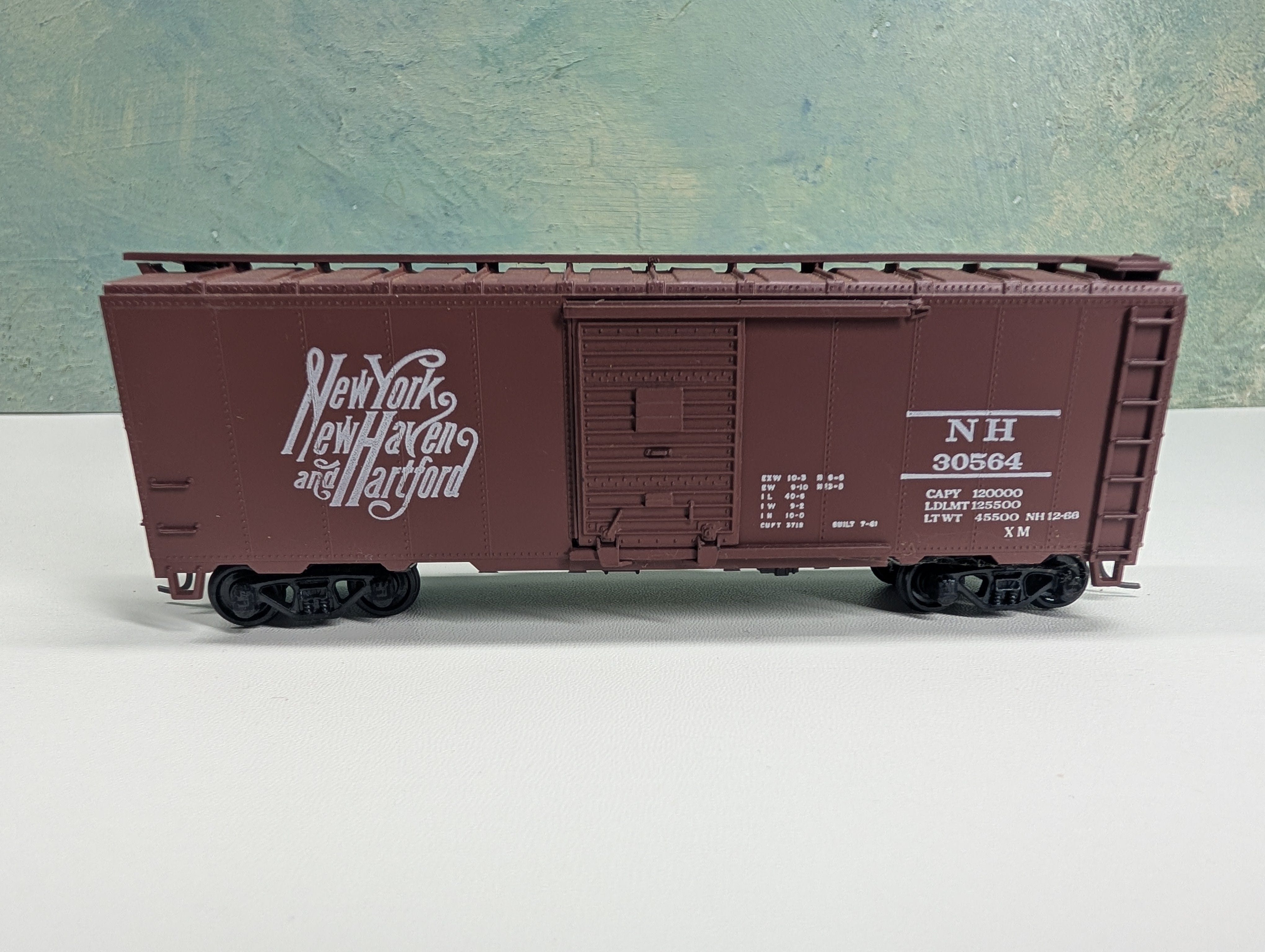 USED Athearn HO Scale 40' Box Car New Haven NH #30564