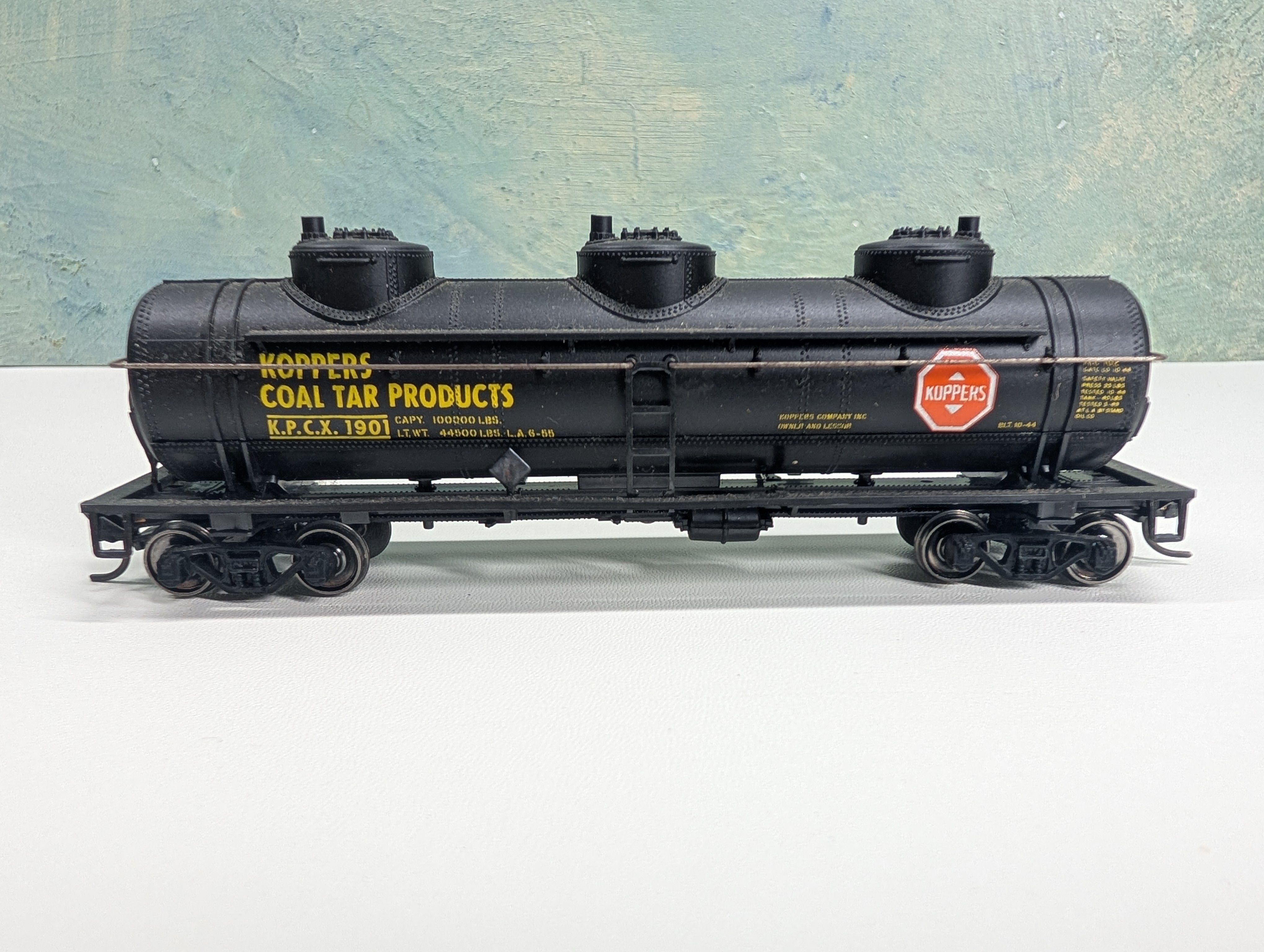USED Athearn HO Scale Triple Dome Tank Car Koppers KPCX #1901 Metal Wheels