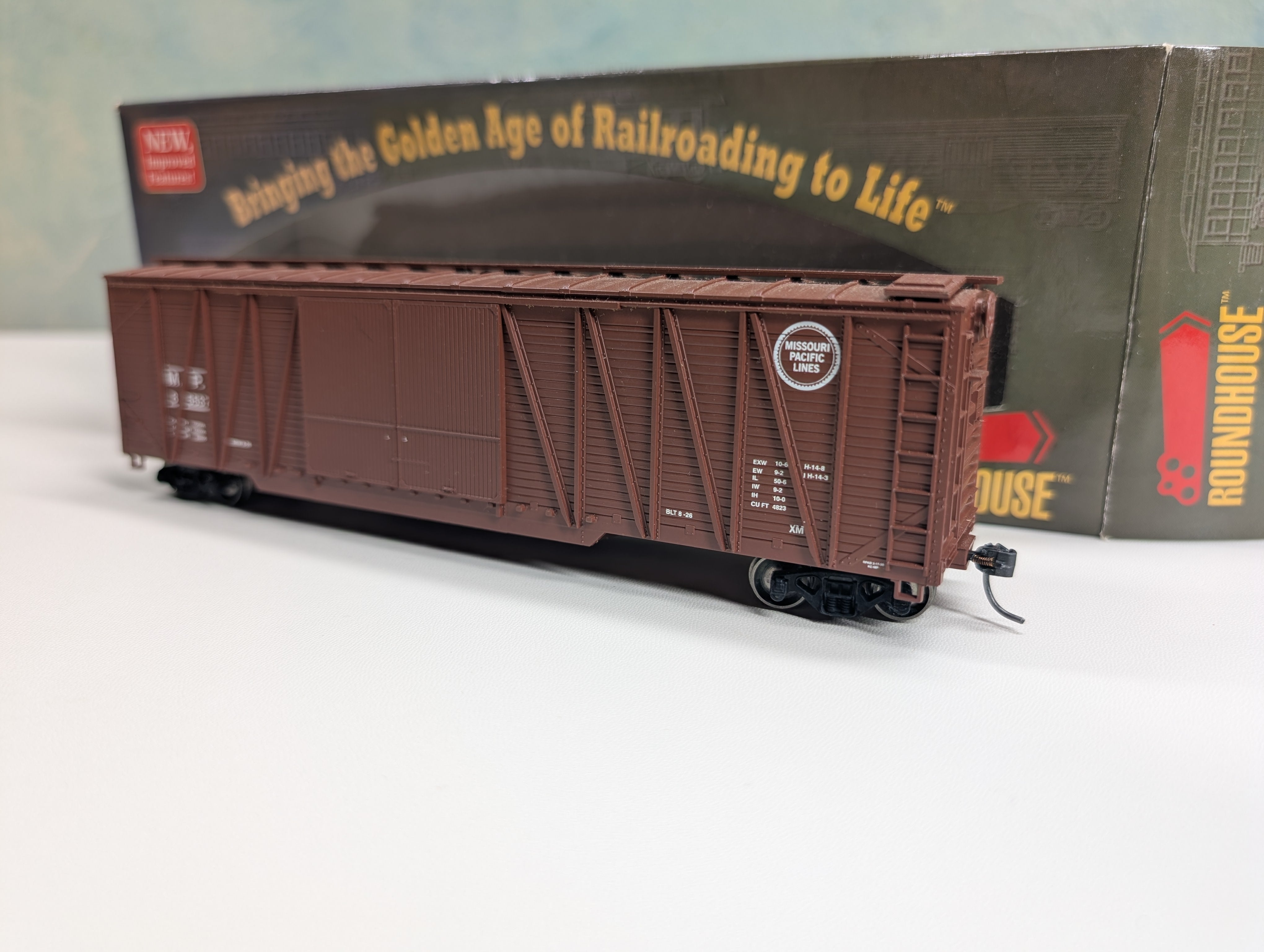 USED Athearn Roundhouse 84415 HO Scale 50' Single Sheath Auto Box Car Missouri Pacific MP #85537