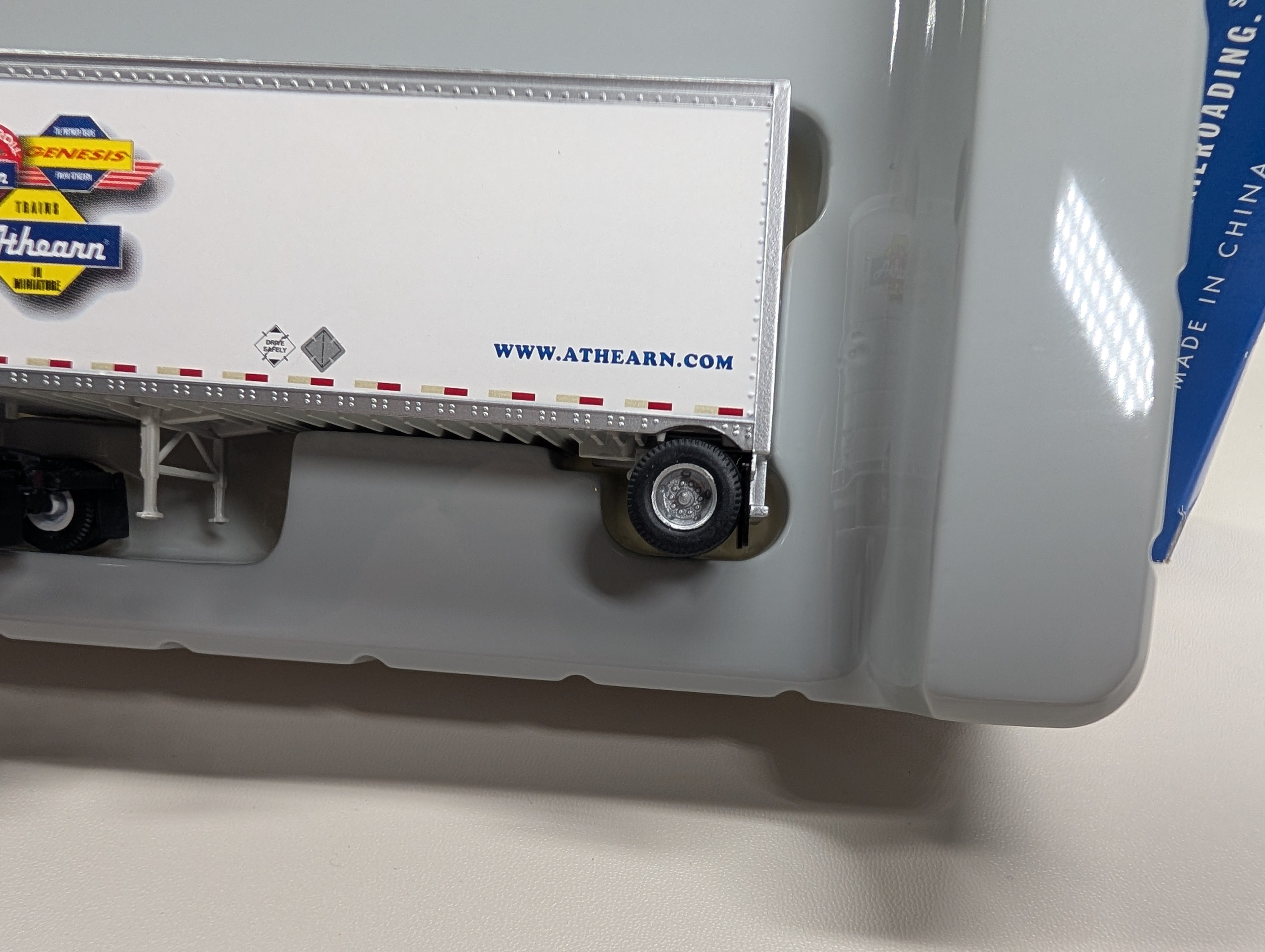 USED Athearn 91029 HO Scale Ford "C" Truck & 28' Wedge Trailer